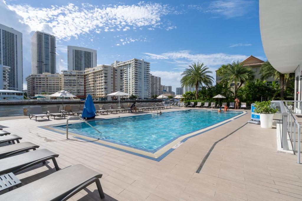 image Beachwalk Condominium17