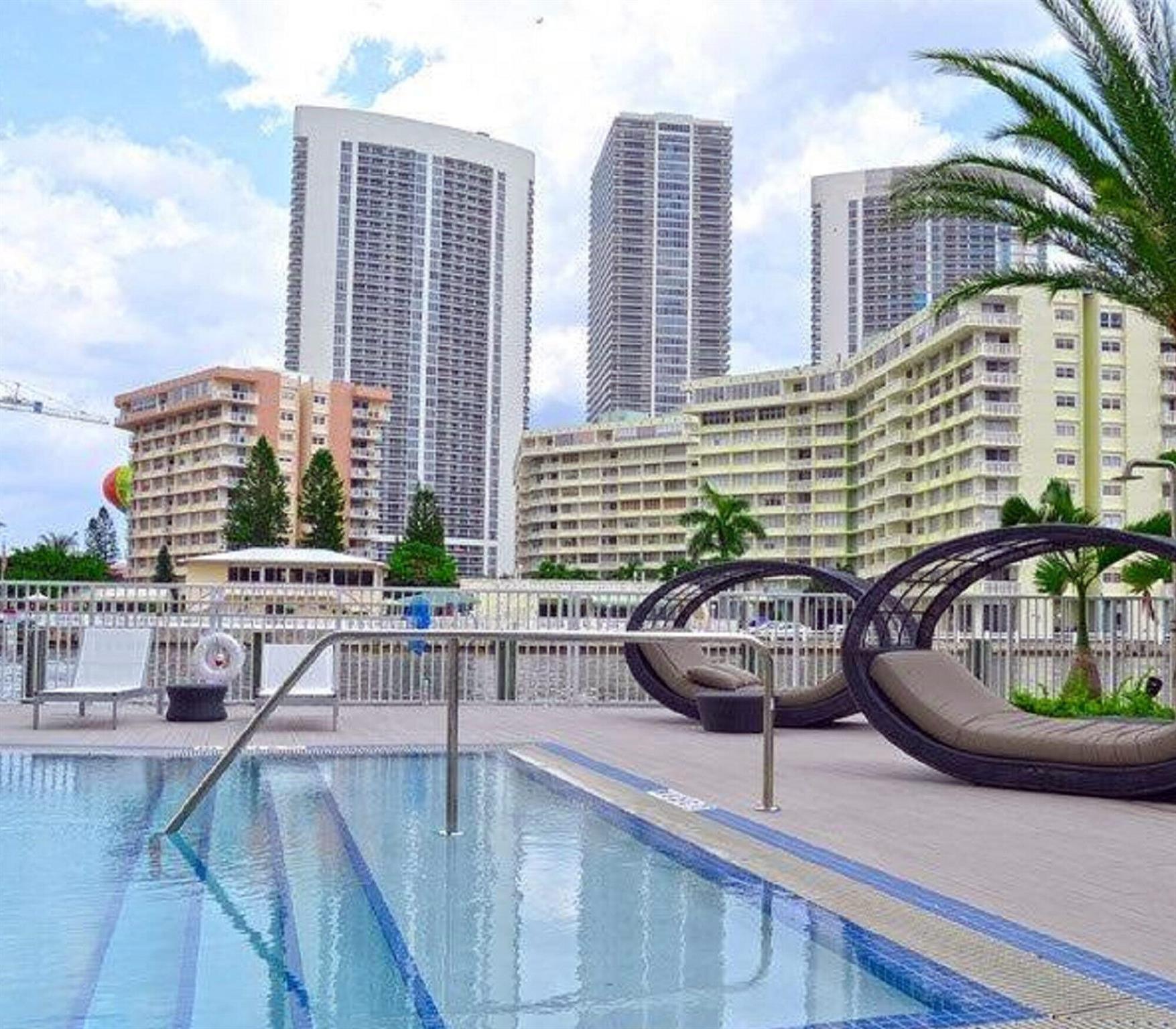 image Beachwalk Condominium18