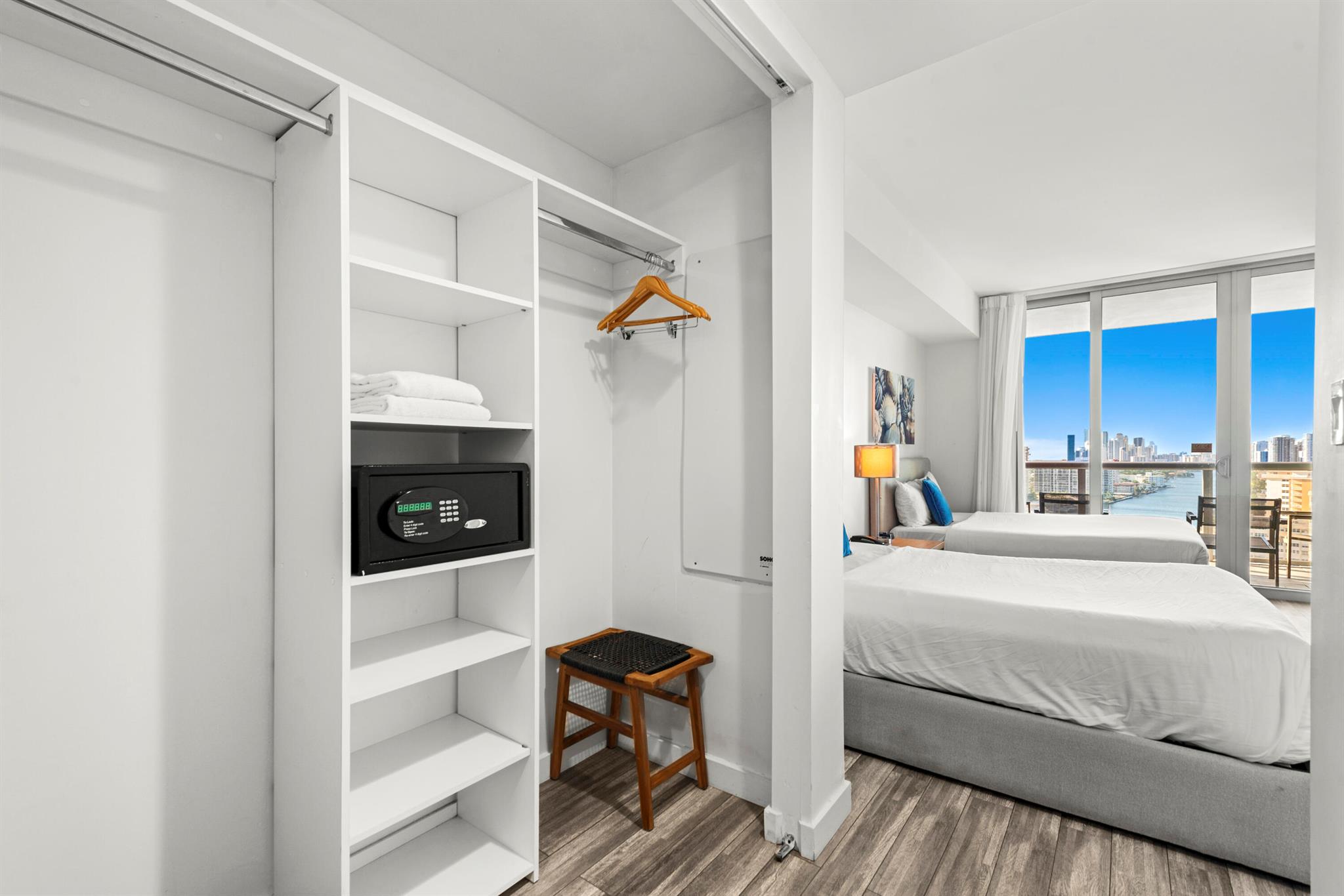 image Beachwalk Condominium52