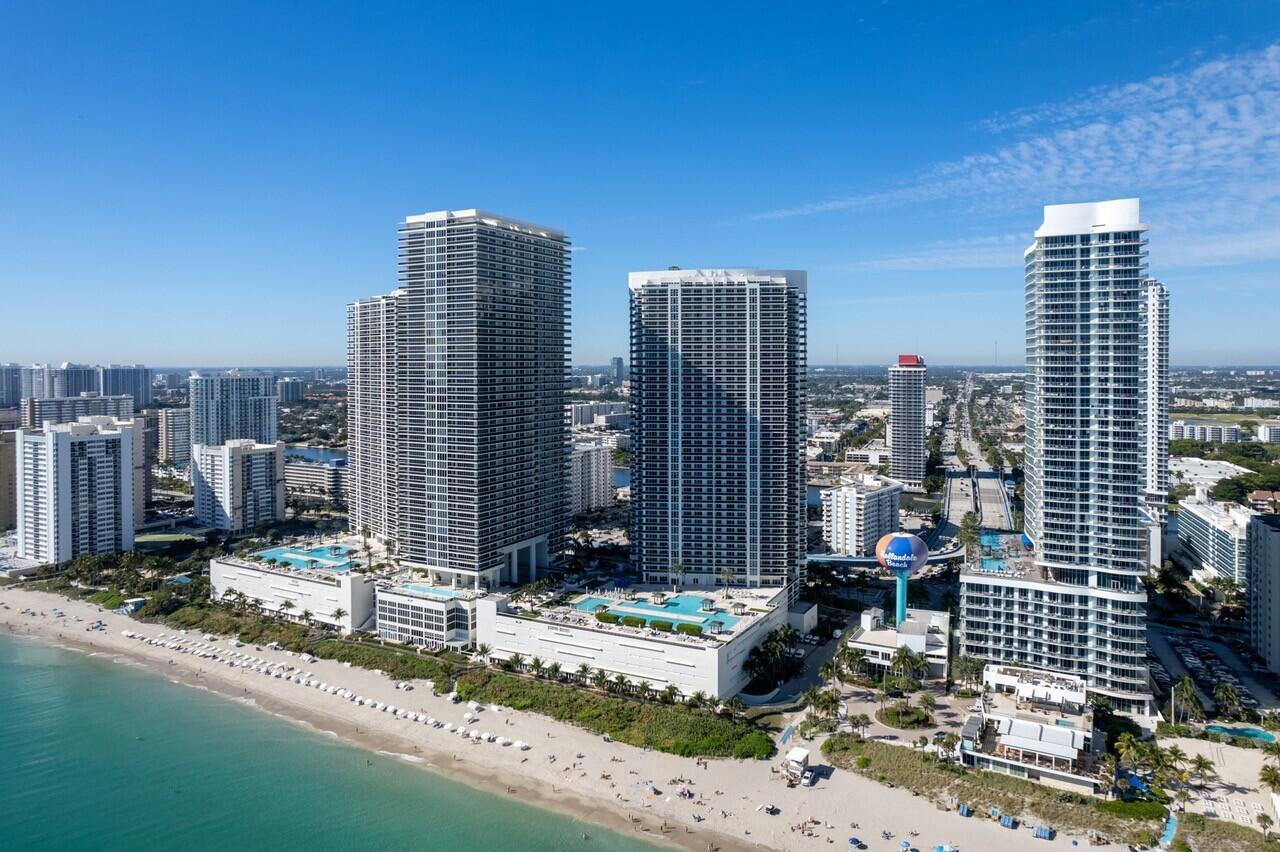 image Beachwalk Condominium79