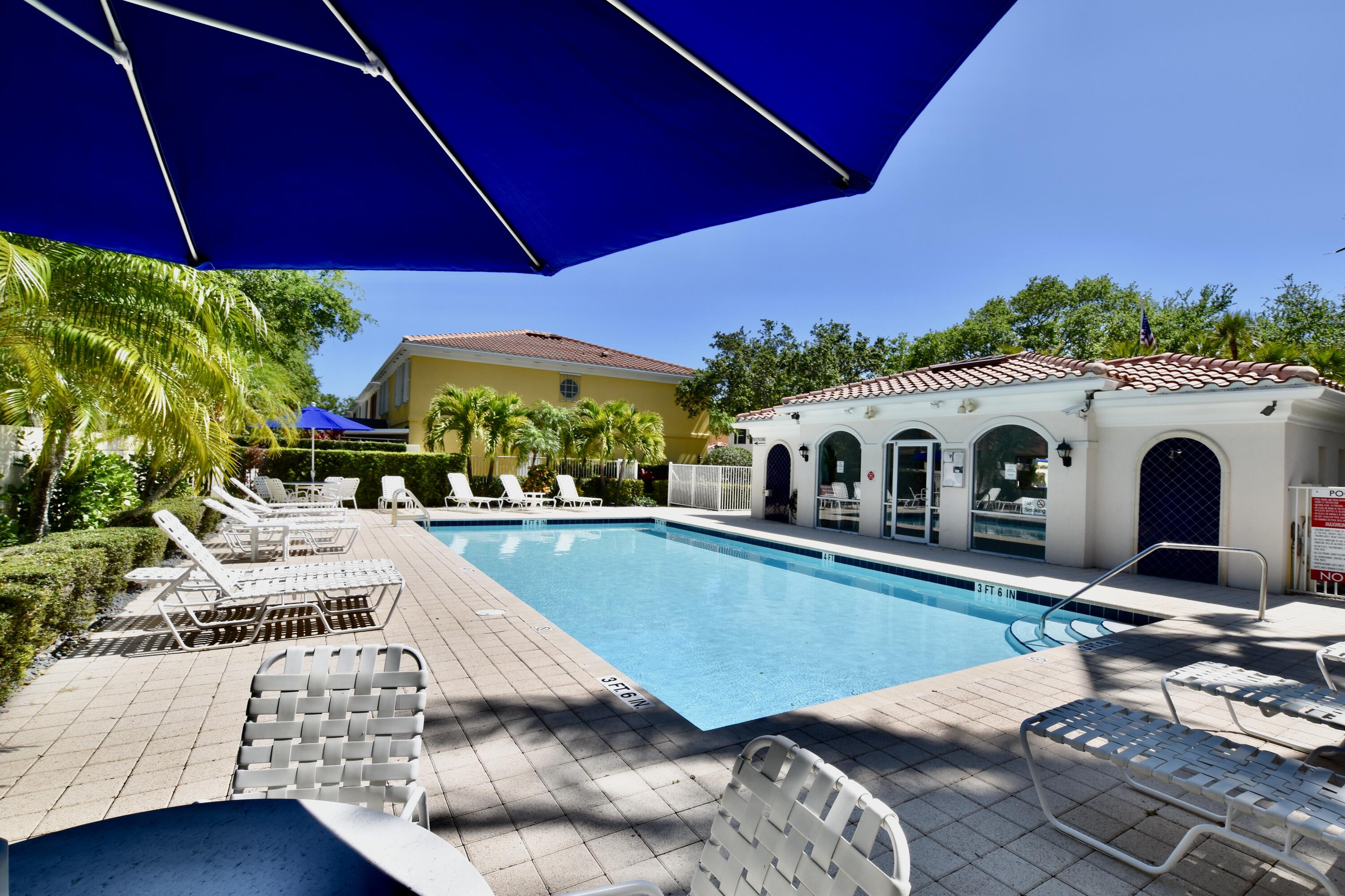 67 Tall Oaks Cir Tequesta, FL 33469