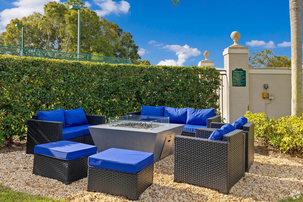 3821 SW Coquina Cv Way #205 Palm City, FL 34990