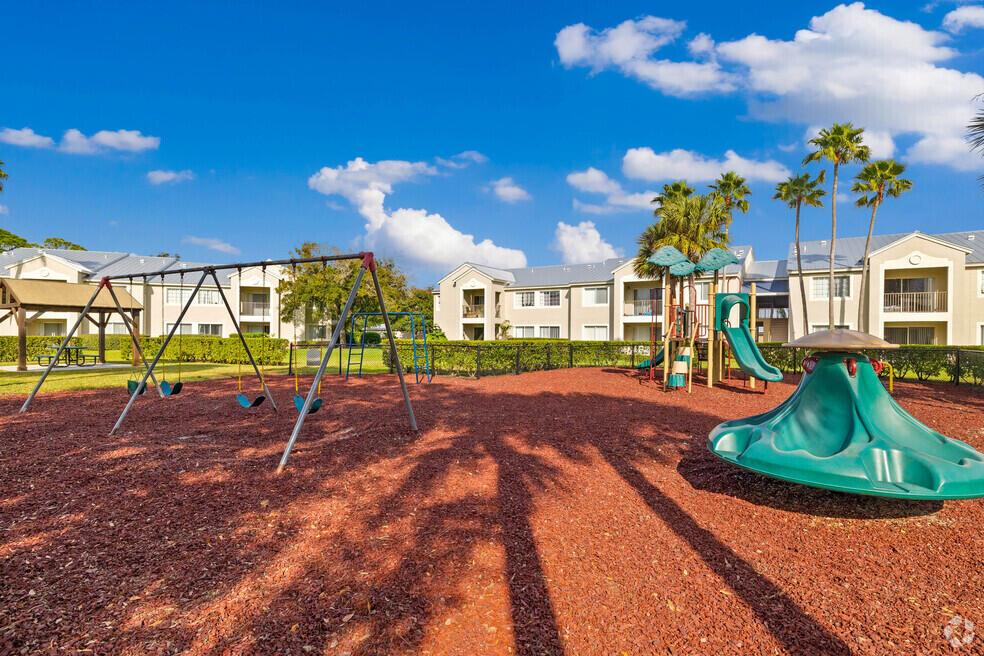 3821 SW Coquina Cv Way #205 Palm City, FL 34990