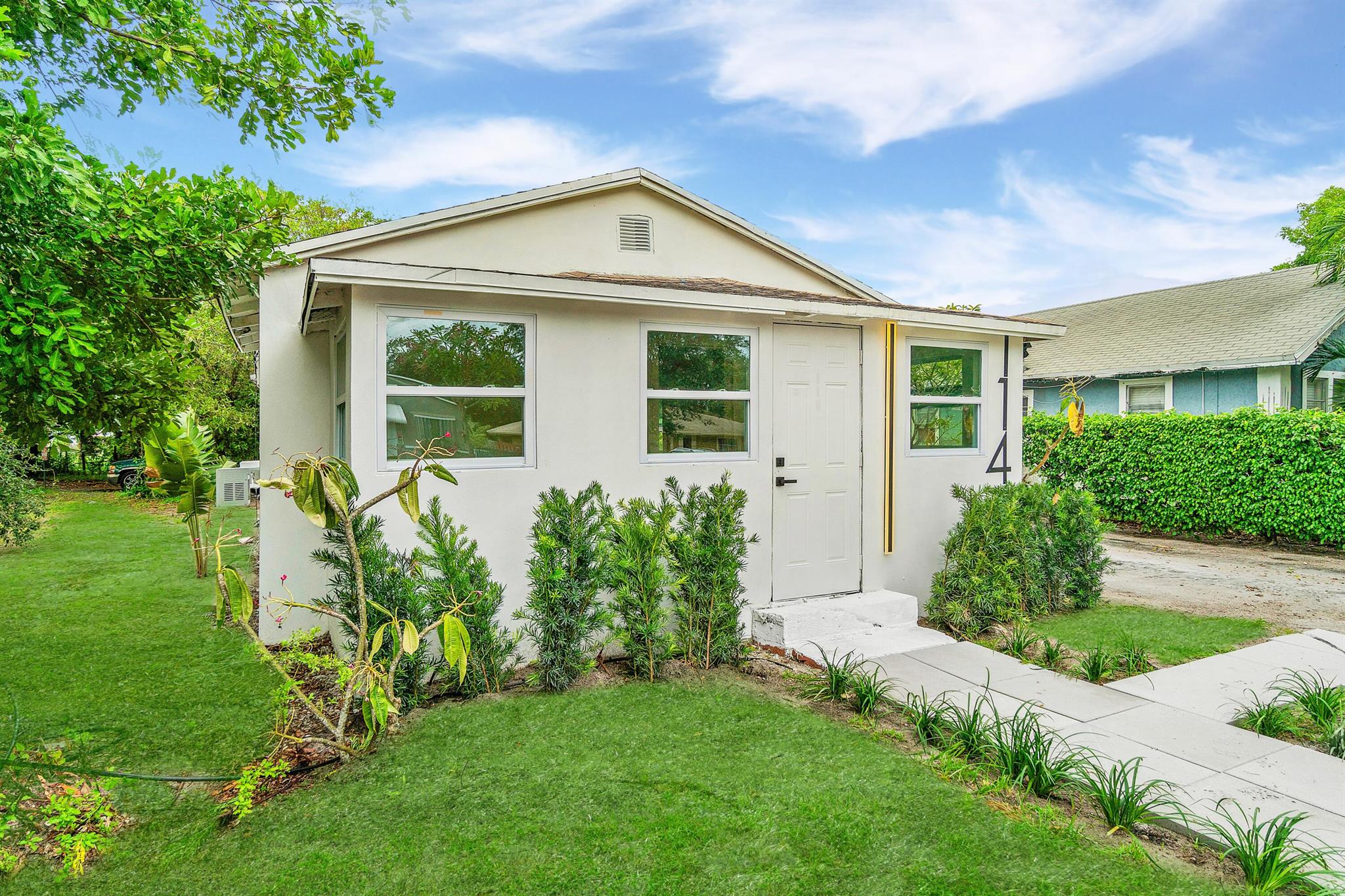 114 NW 10th Ave