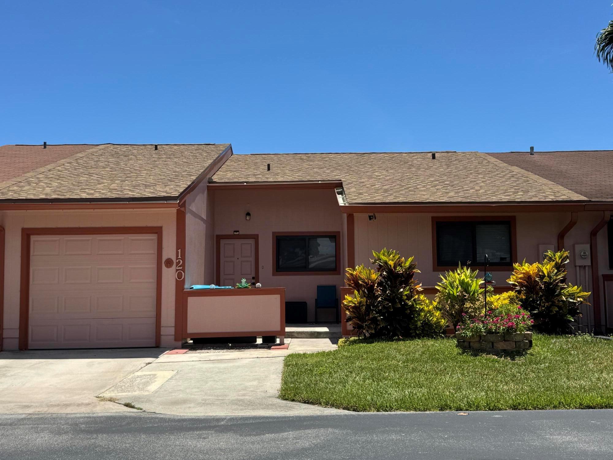 120 Mayfair Ln