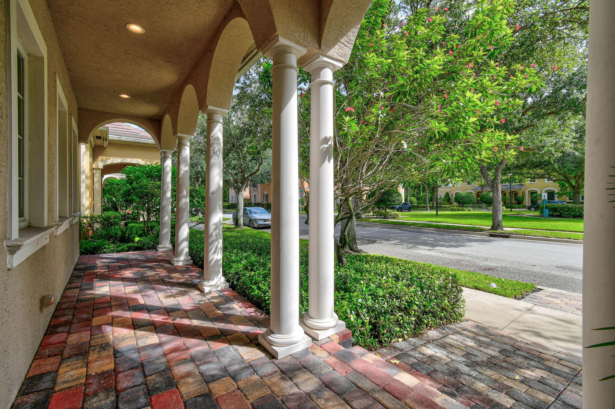 158 Ennis Ln Jupiter, FL 33458