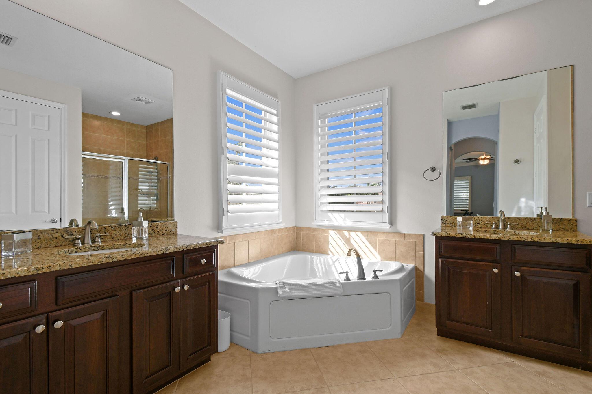 158 Ennis Ln Jupiter, FL 33458