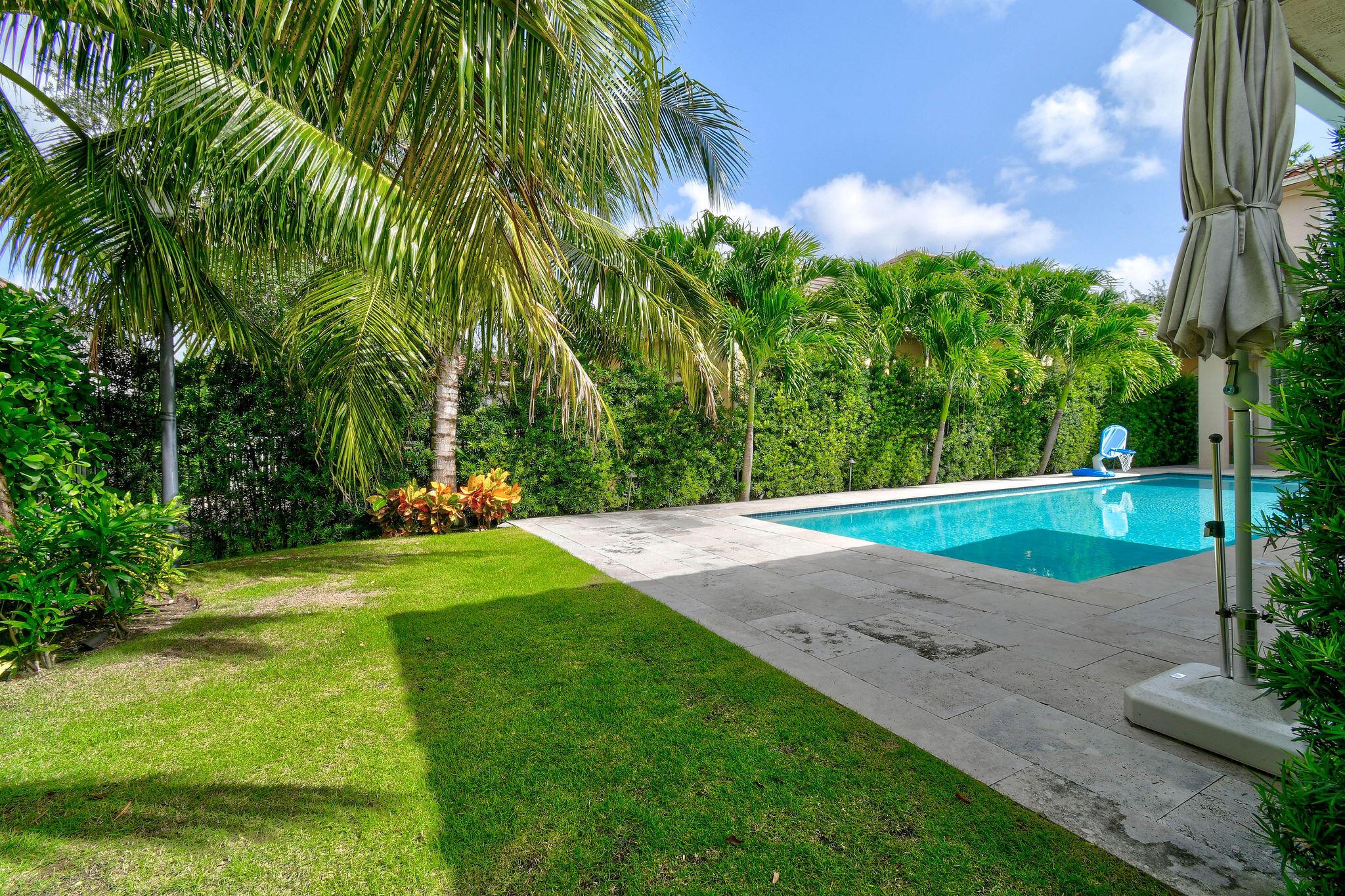 158 Ennis Ln Jupiter, FL 33458