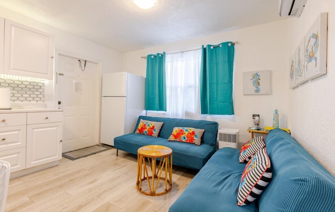 820 15th St #2