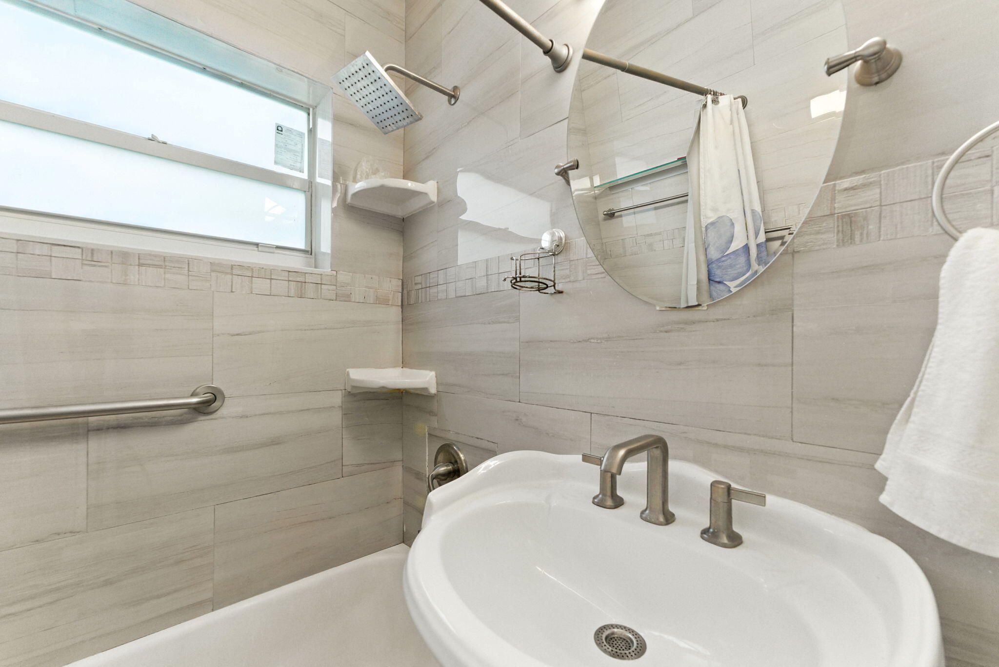 17570 NE 19th North Miami Beach, FL 33162