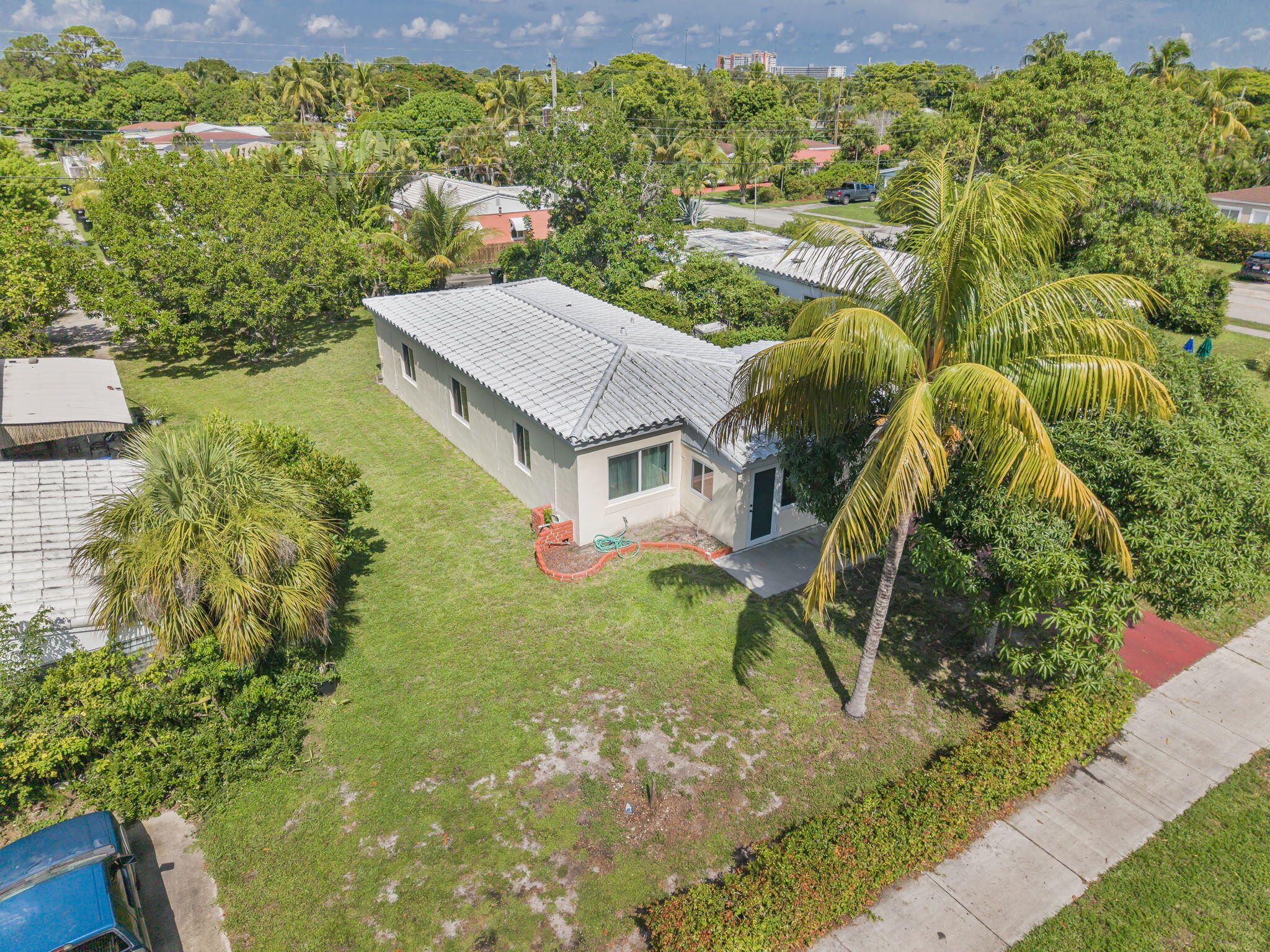 17570 NE 19th North Miami Beach, FL 33162