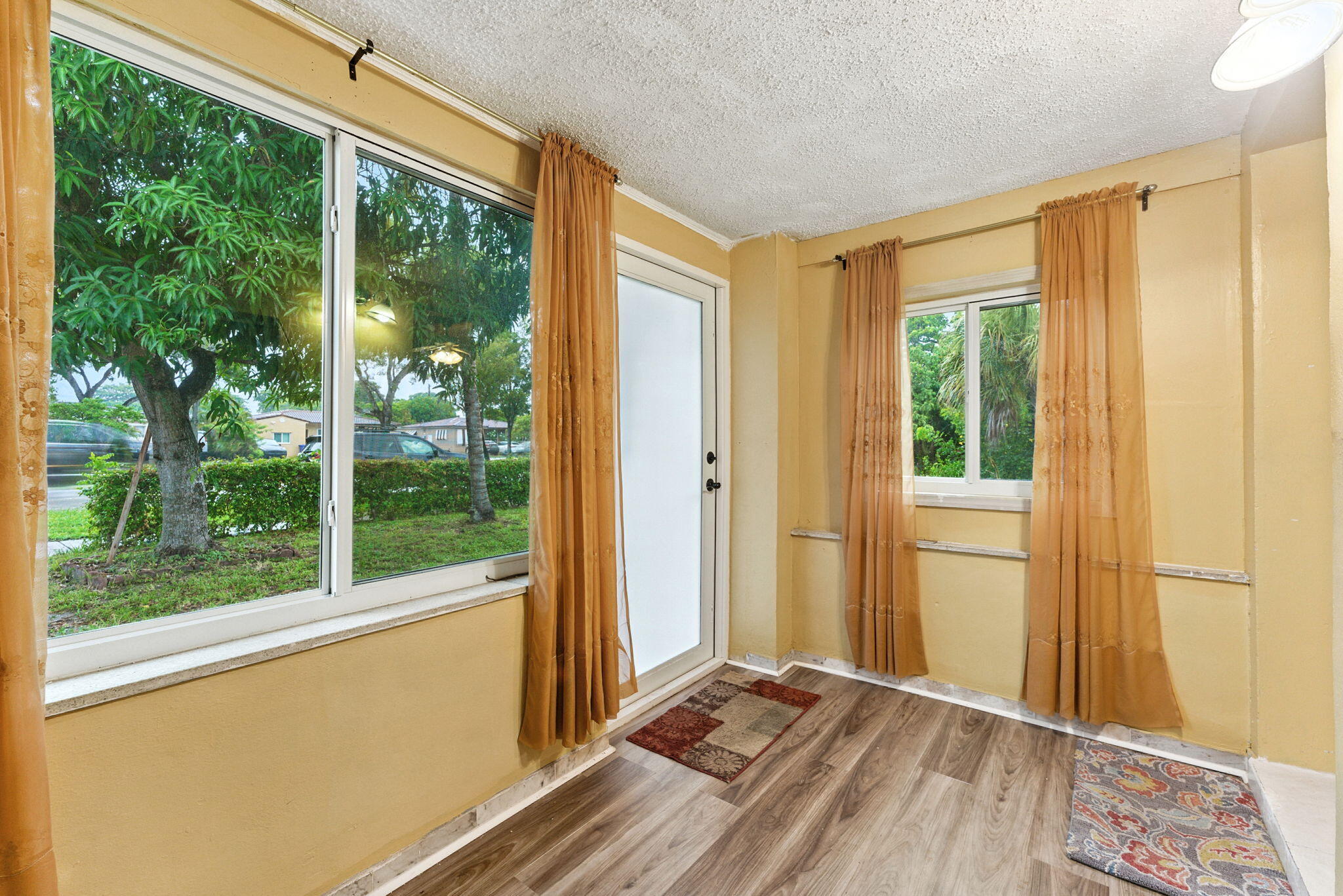 17570 NE 19th North Miami Beach, FL 33162