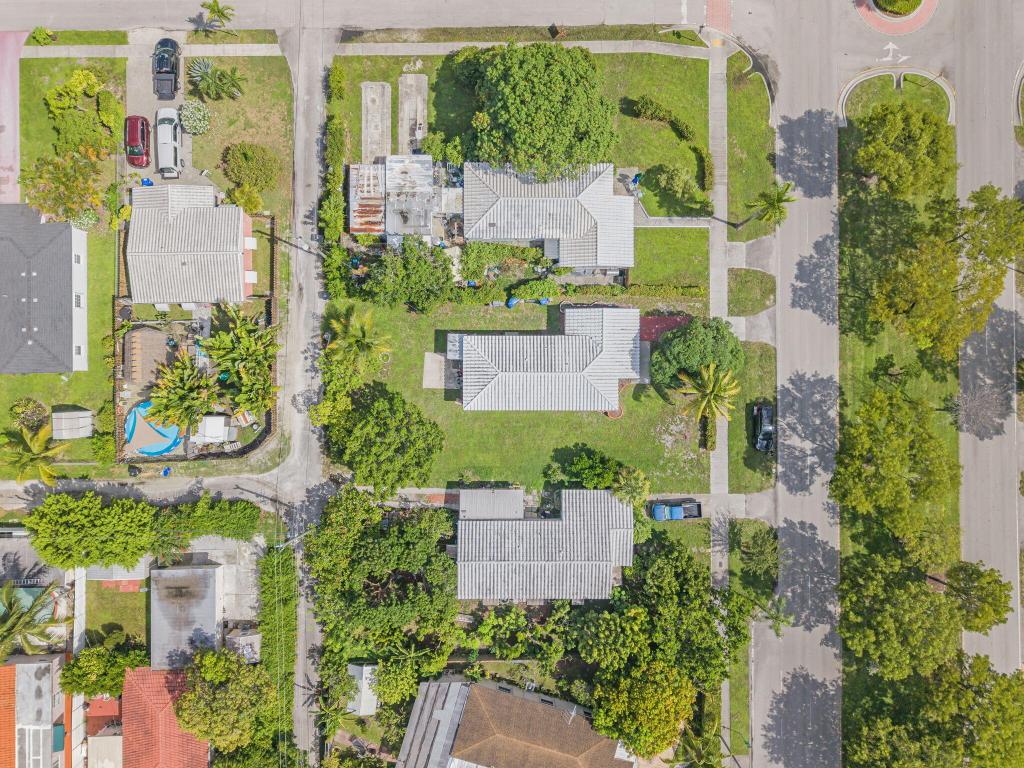 17570 NE 19th North Miami Beach, FL 33162