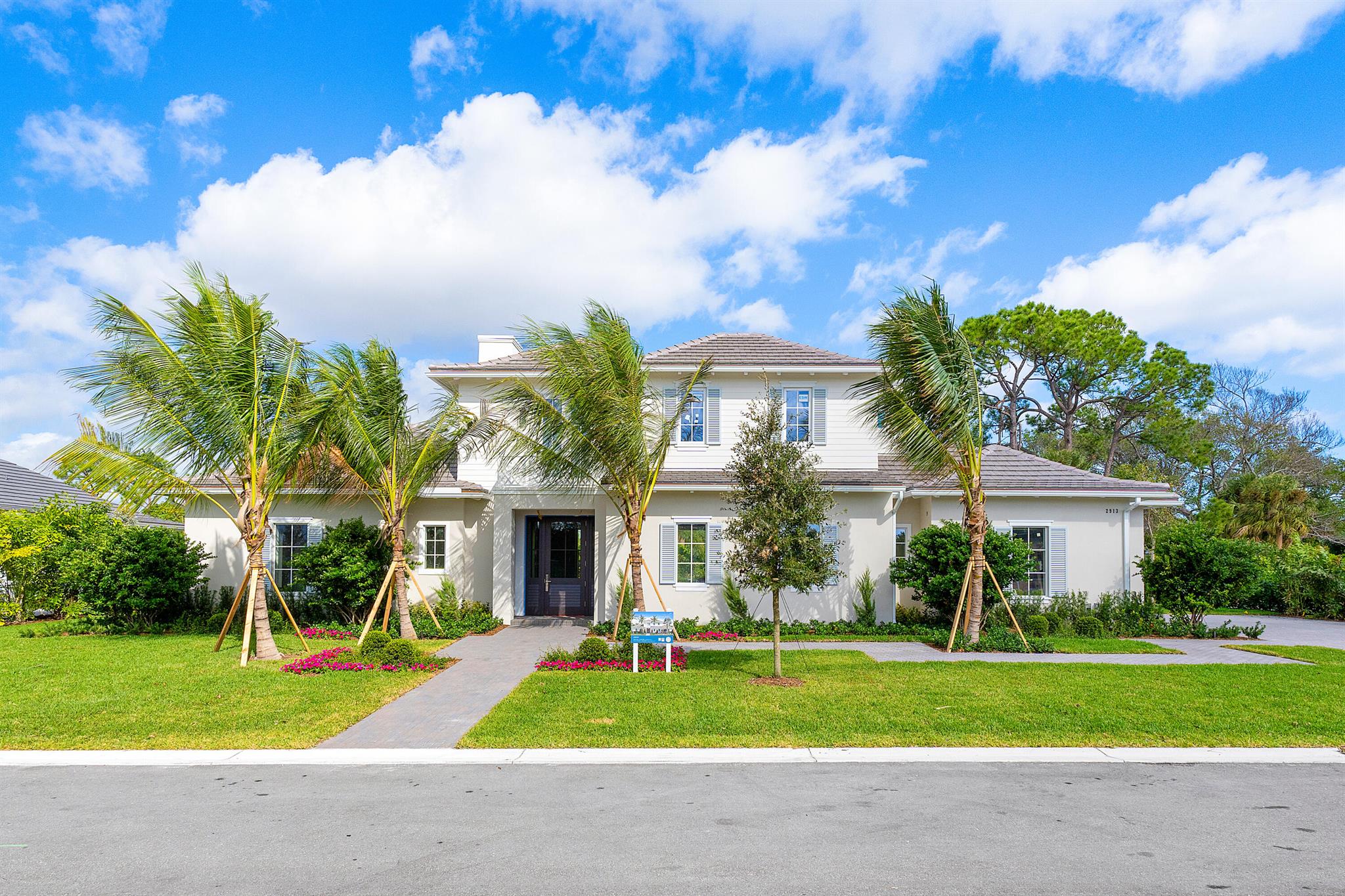 2913 Bluewater Cv