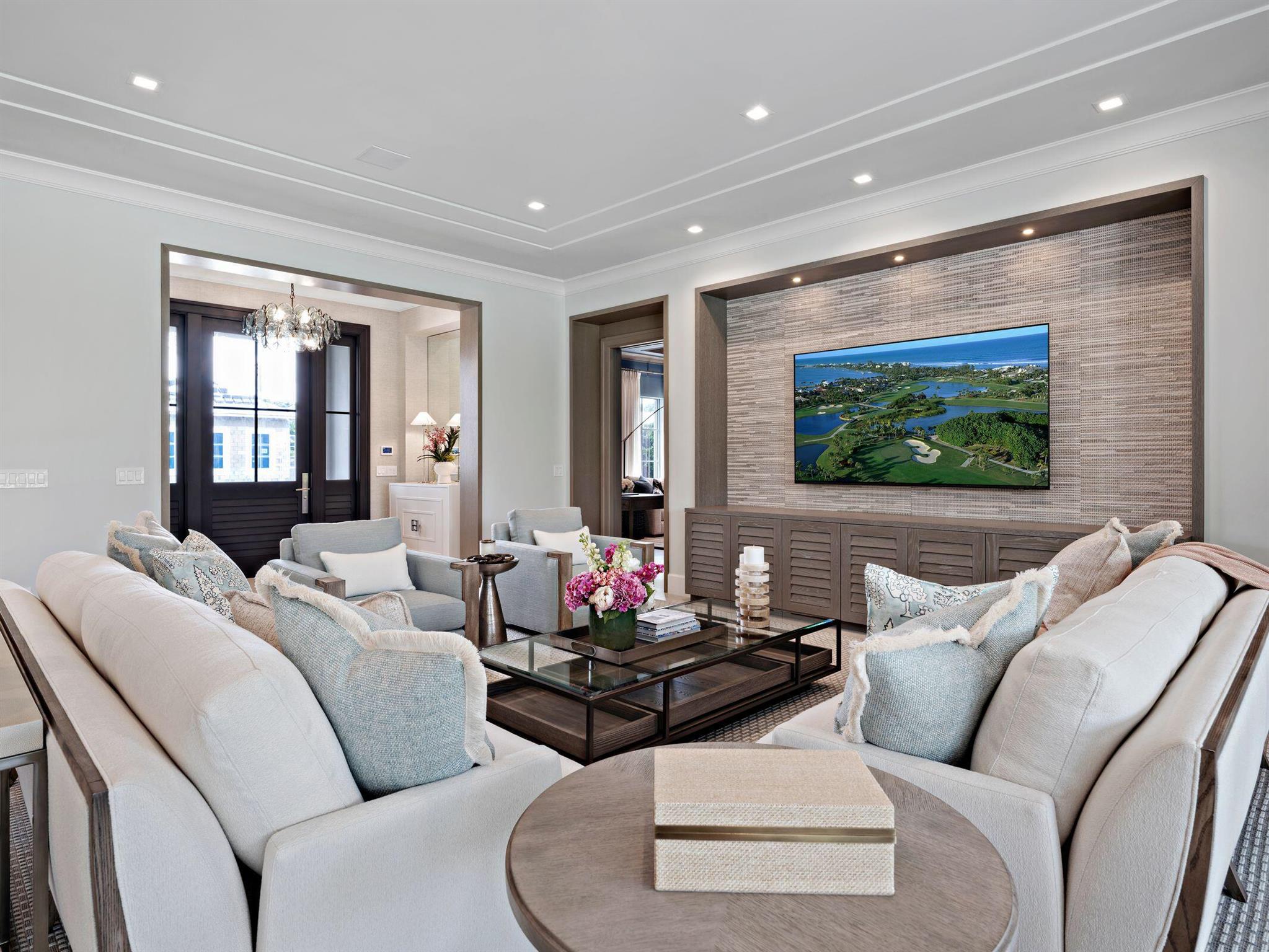 2913 Bluewater Cv Gulfstream, FL 33483