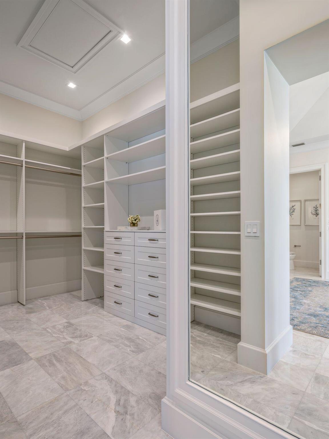 2913 Bluewater Cv Gulfstream, FL 33483