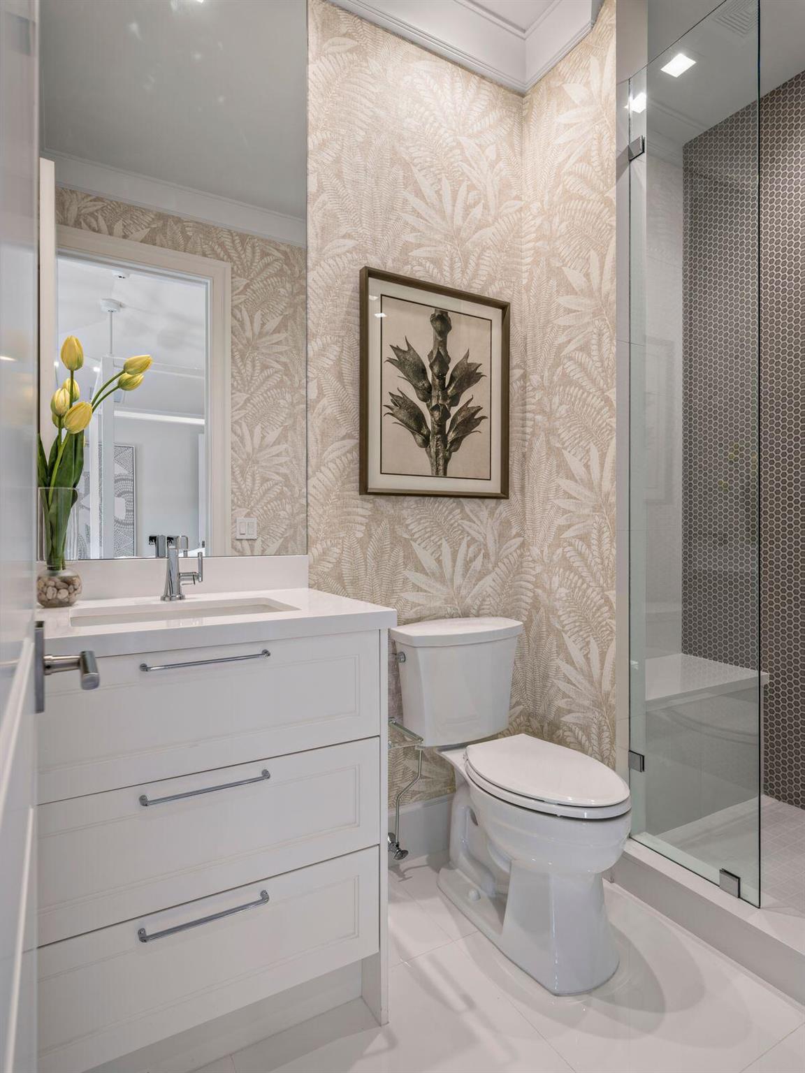 2913 Bluewater Cv Gulfstream, FL 33483