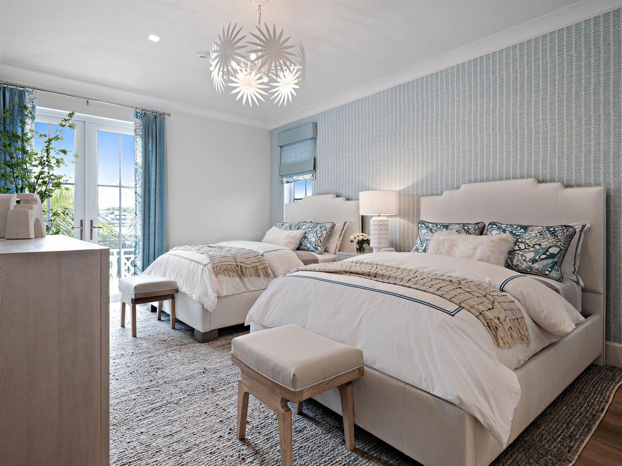 2913 Bluewater Cv Gulfstream, FL 33483