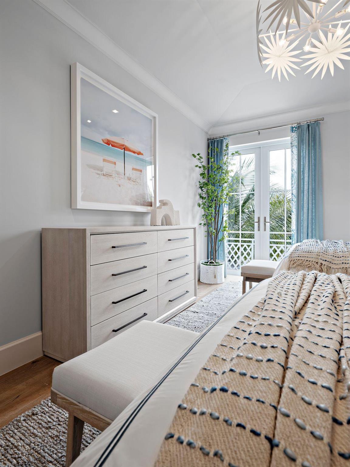 2913 Bluewater Cv Gulfstream, FL 33483