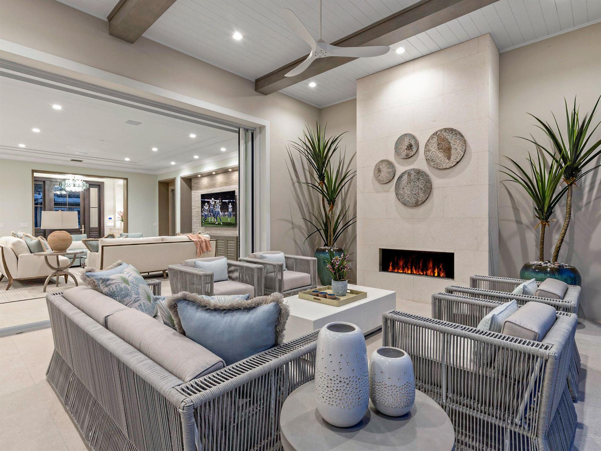 2913 Bluewater Cv Gulfstream, FL 33483