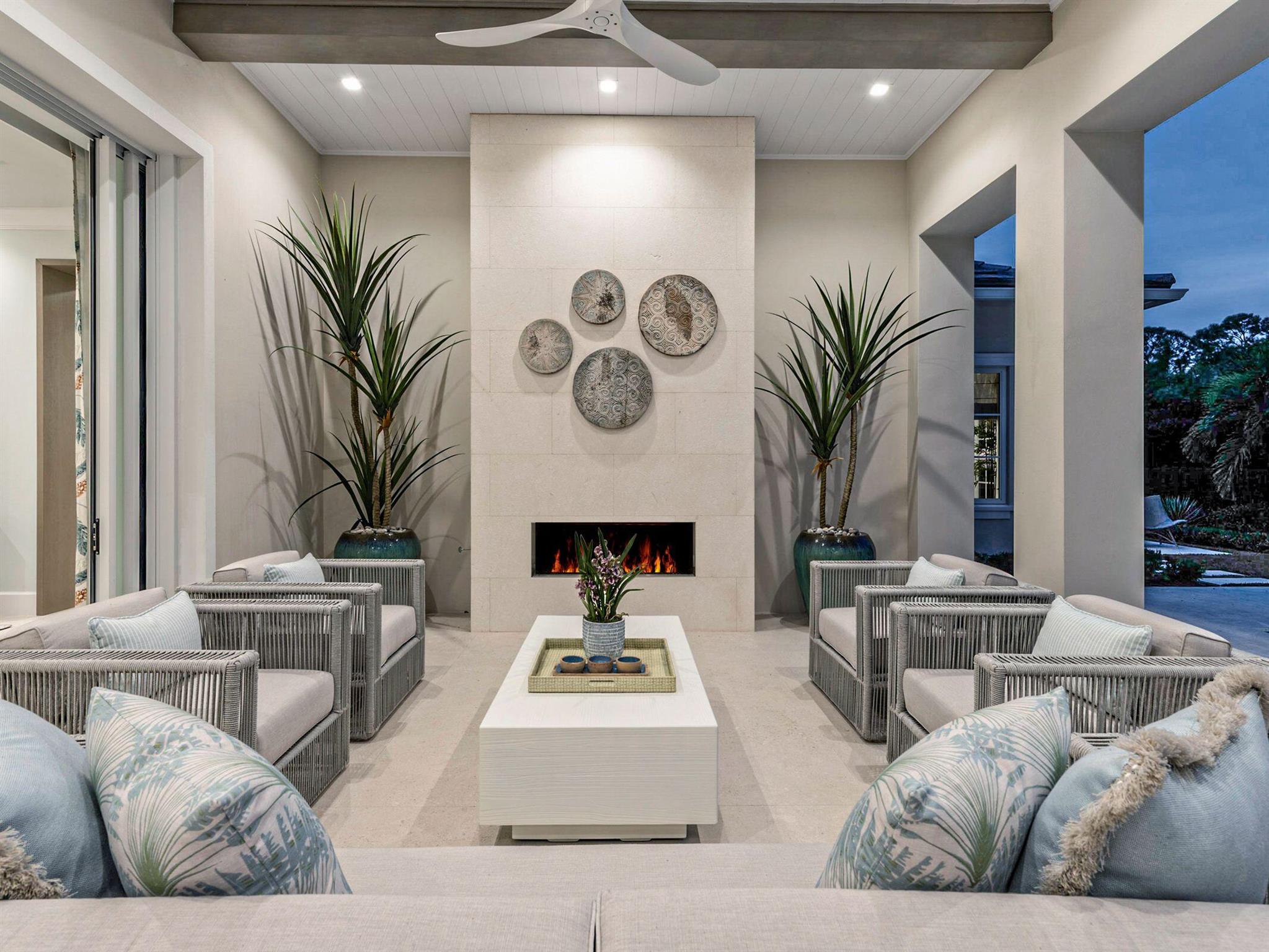 2913 Bluewater Cv Gulfstream, FL 33483