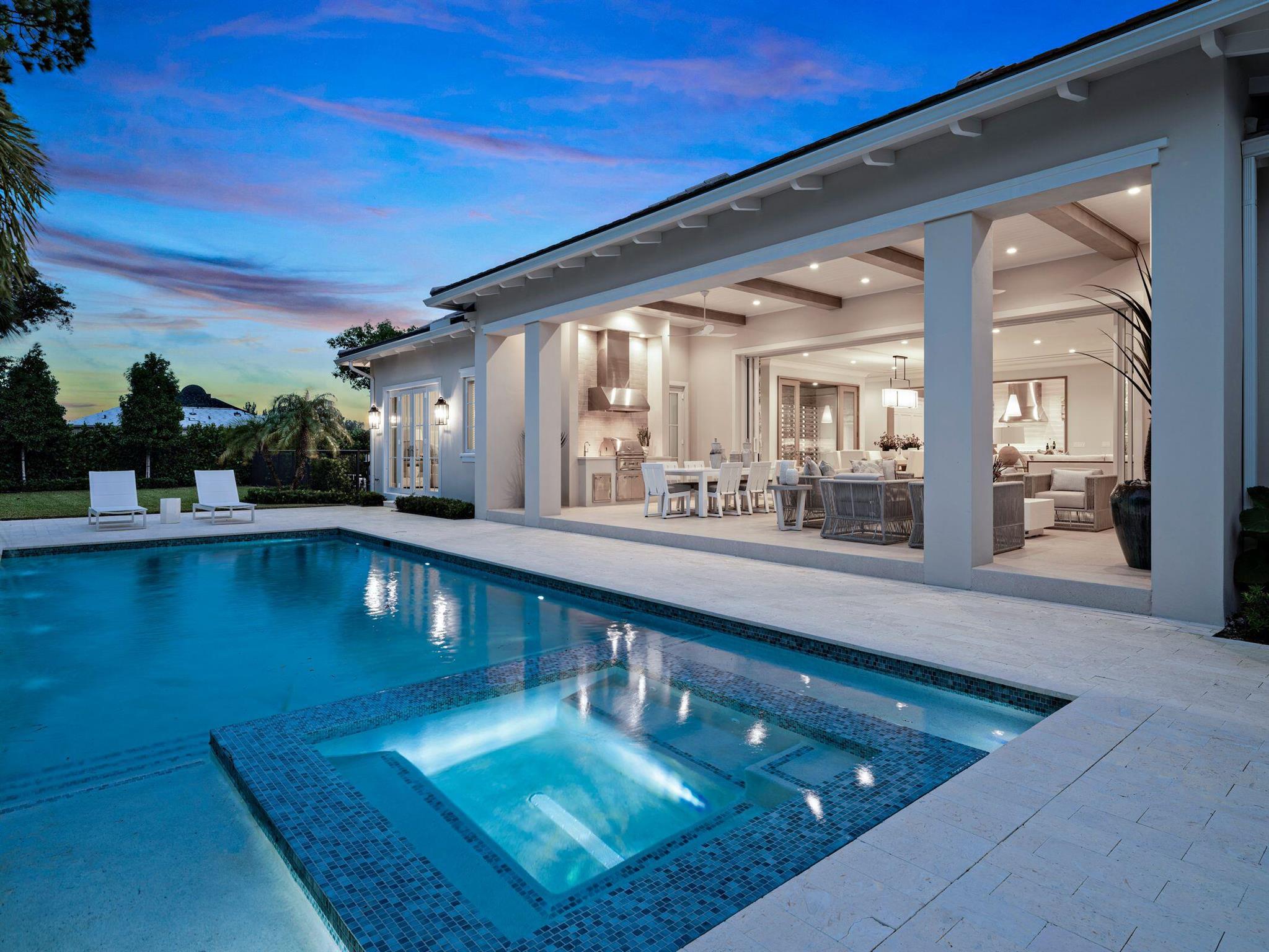 2913 Bluewater Cv Gulfstream, FL 33483