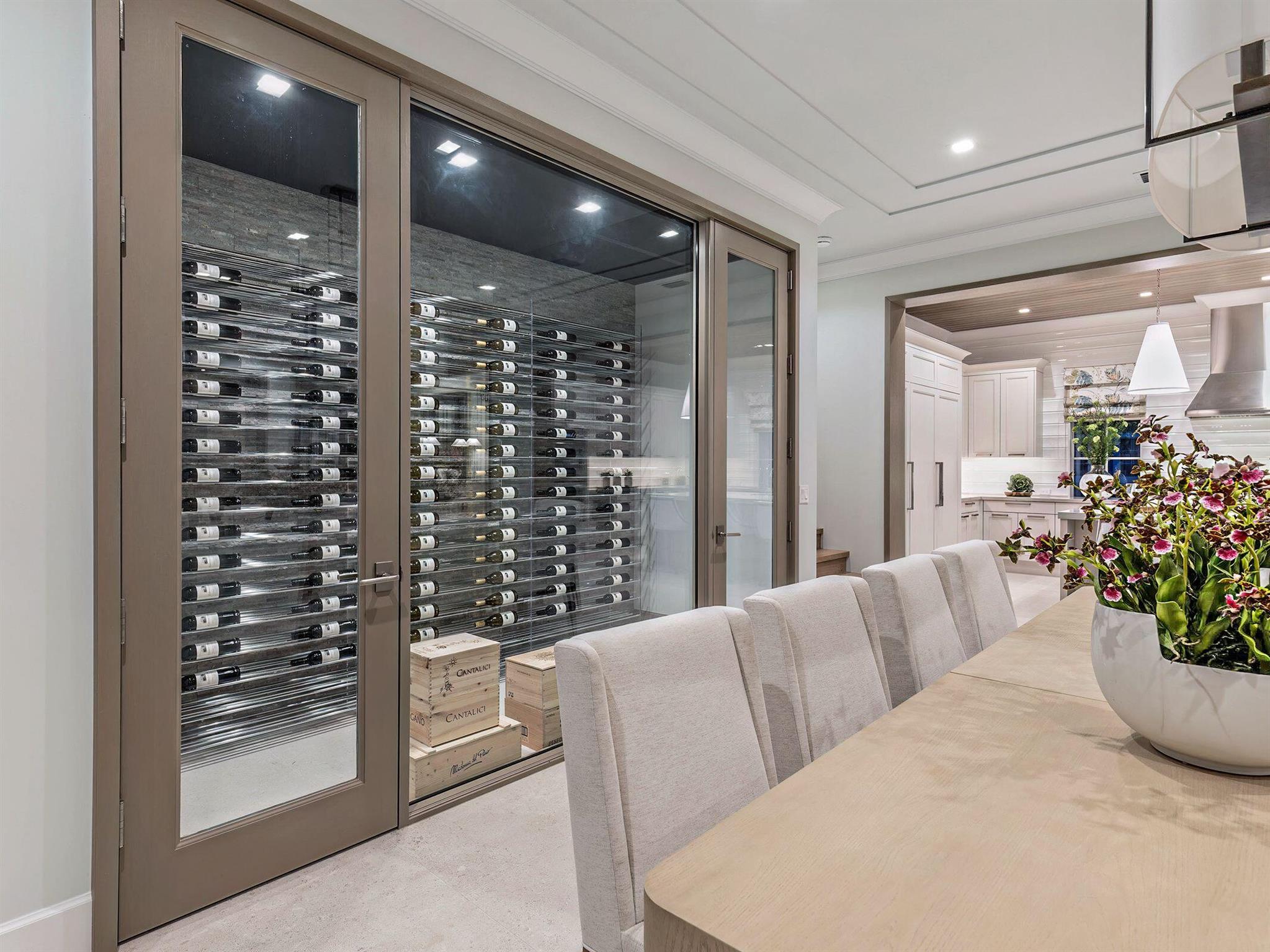 2913 Bluewater Cv Gulfstream, FL 33483