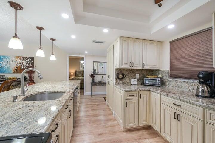 5340 NW 2nd Ave #226