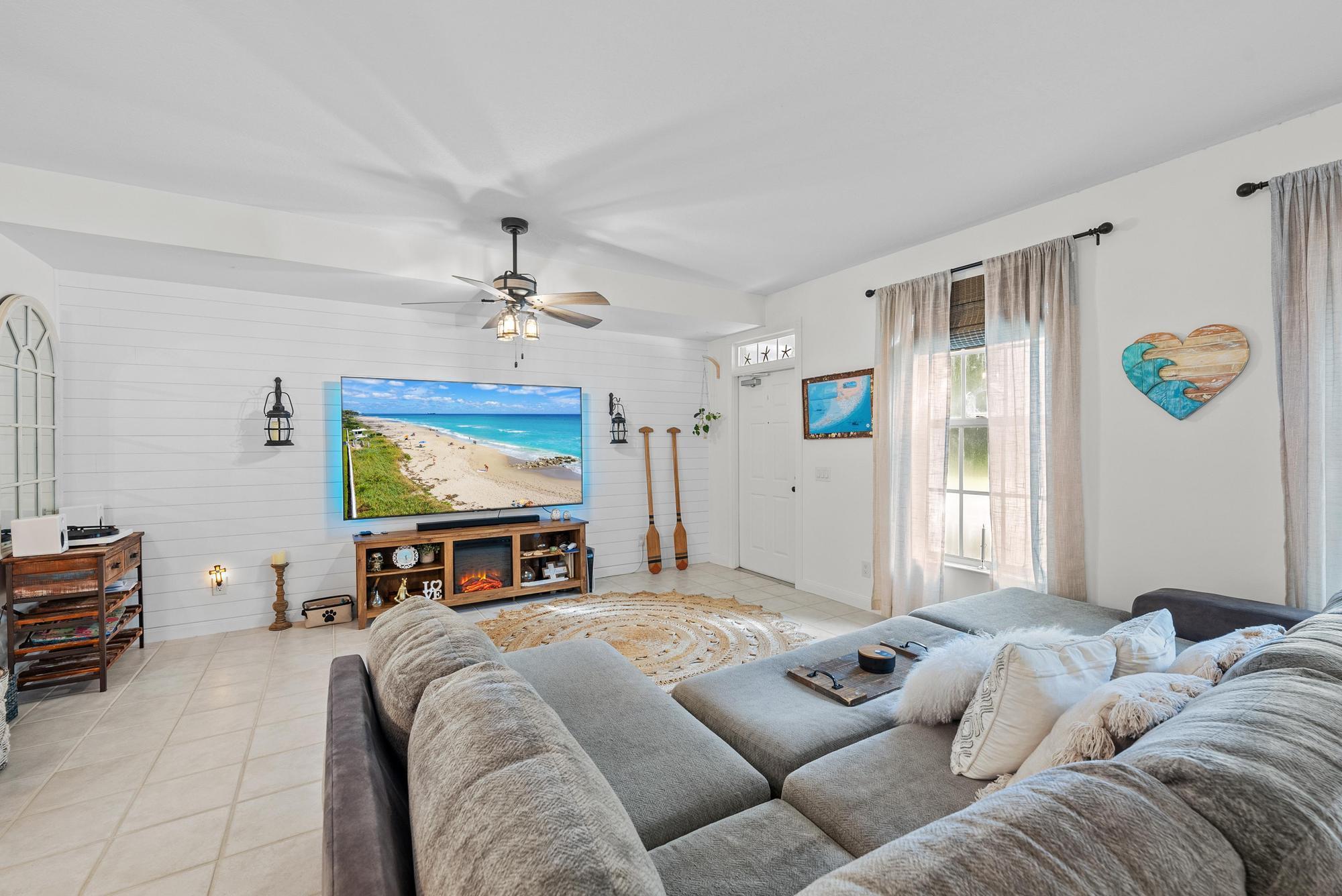 243 Murray Ct Jupiter, FL 33458