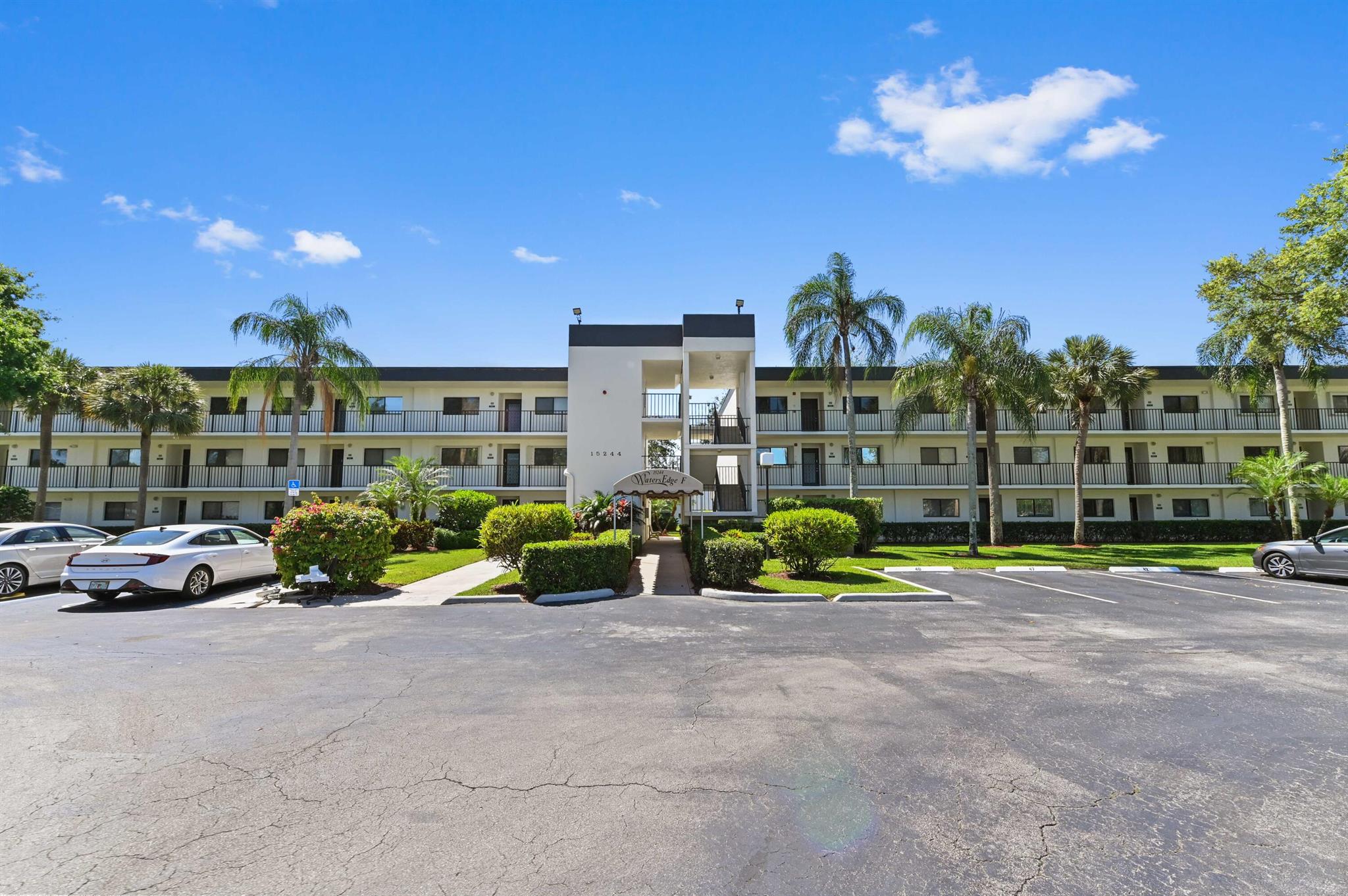15244 Lakes Of Delray Blvd #203