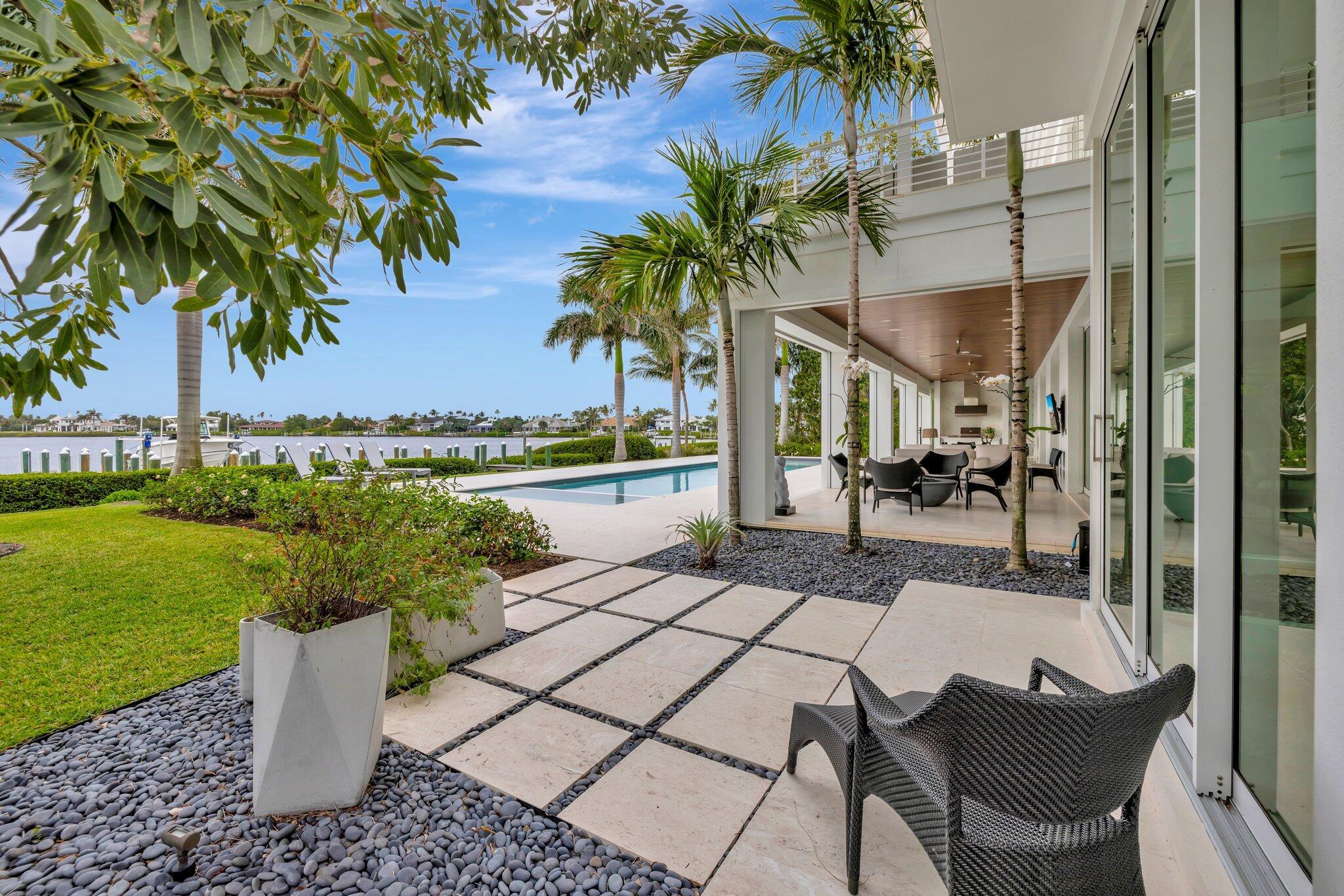 6900 SE Harbor Cir Stuart, FL 34996 6900 SE Harbor Cir Stuart, FL 34996