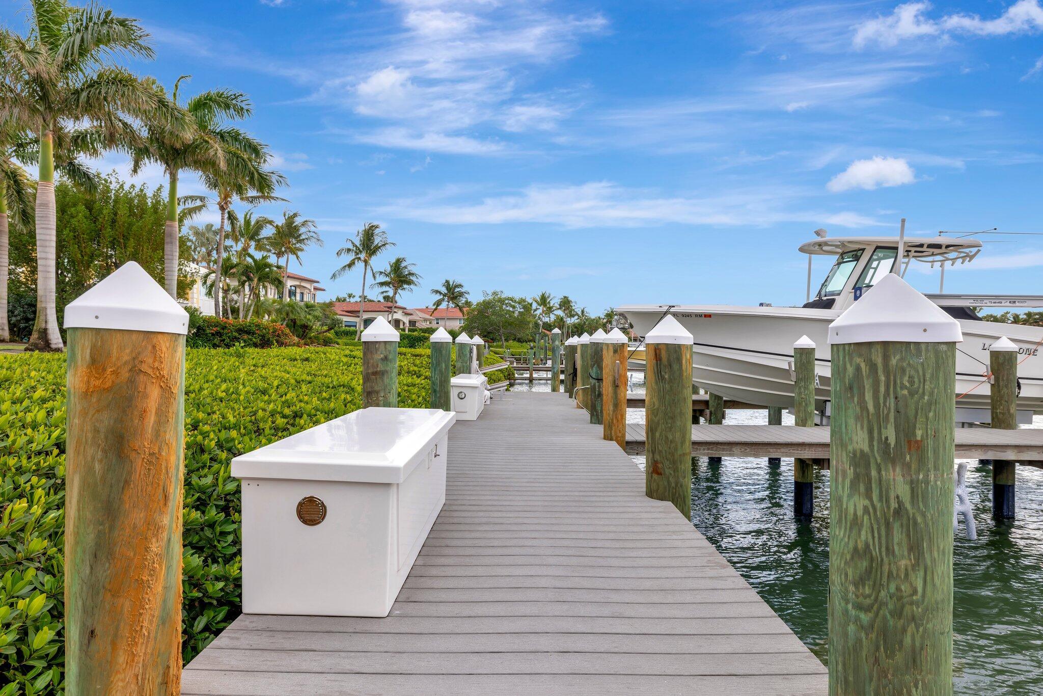6900 SE Harbor Cir Stuart, FL 34996 6900 SE Harbor Cir Stuart, FL 34996