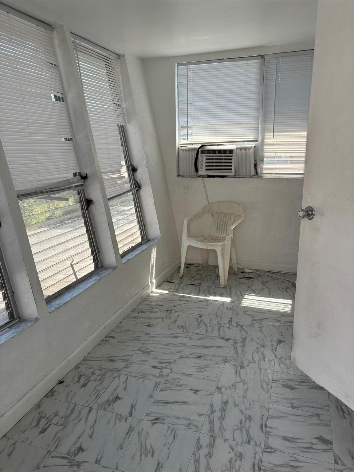 1025-1027 NE 16th Ter Fort Lauderdale, FL 33304