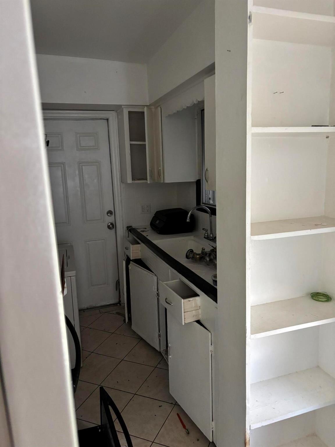 1025-1027 NE 16th Ter Fort Lauderdale, FL 33304