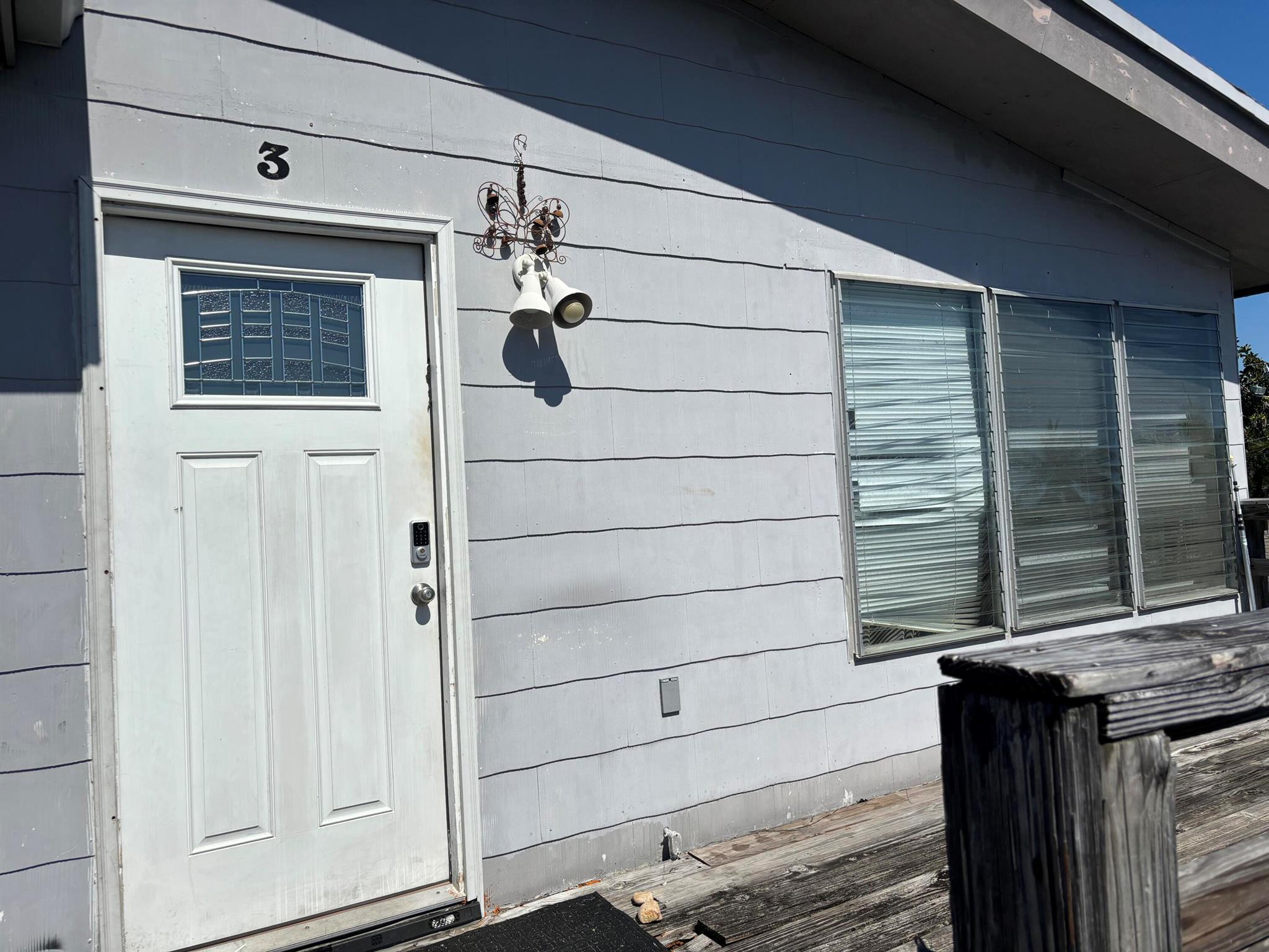 1025-1027 NE 16th Ter Fort Lauderdale, FL 33304