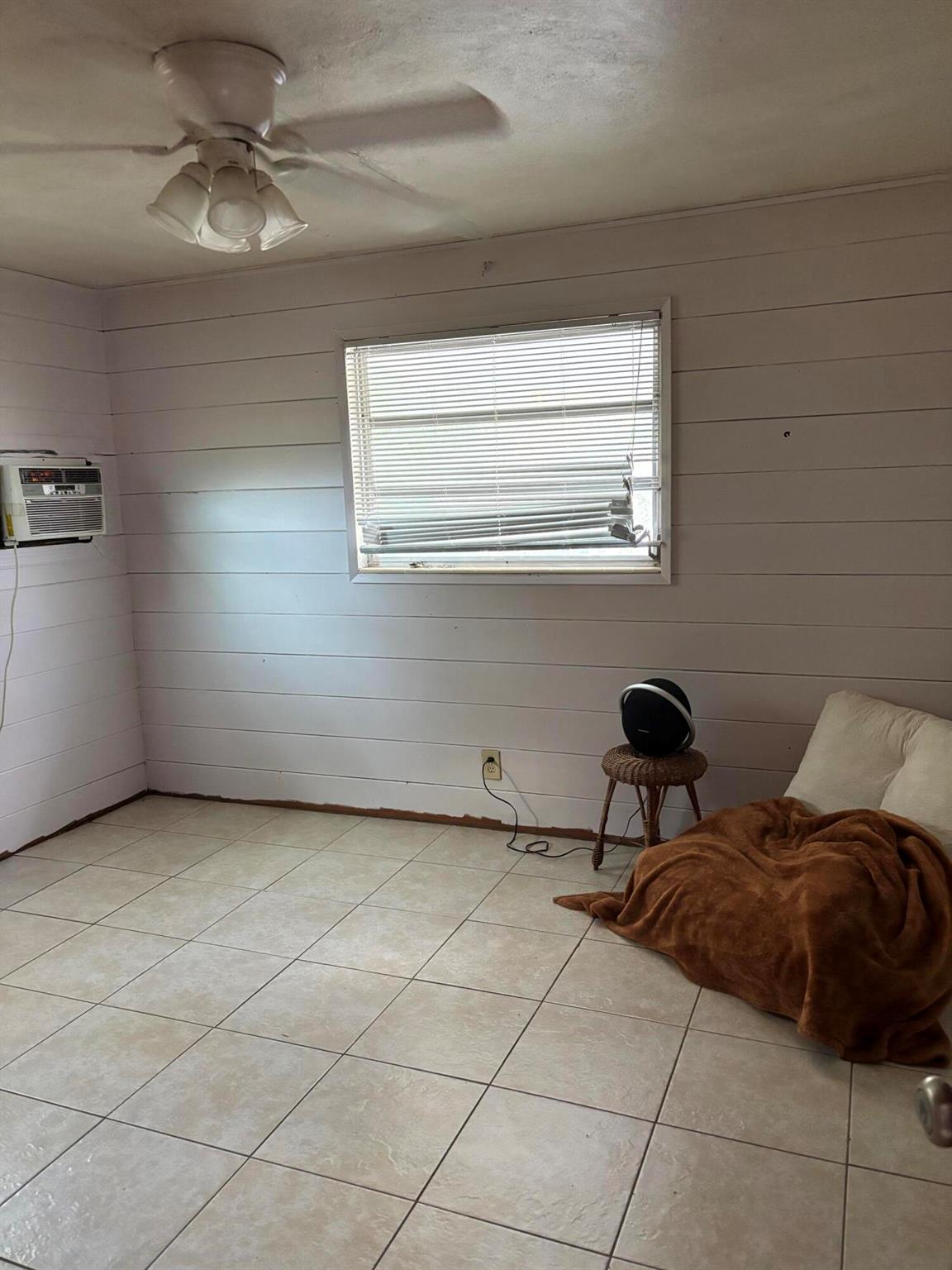 1025-1027 NE 16th Ter Fort Lauderdale, FL 33304