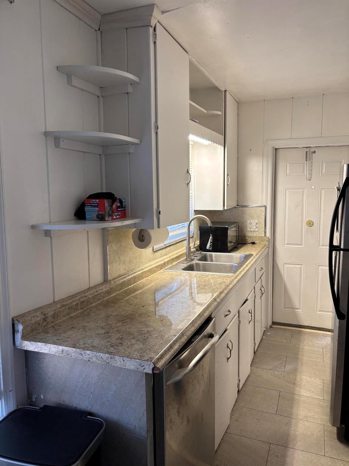 1025-1027 NE 16th Ter Fort Lauderdale, FL 33304