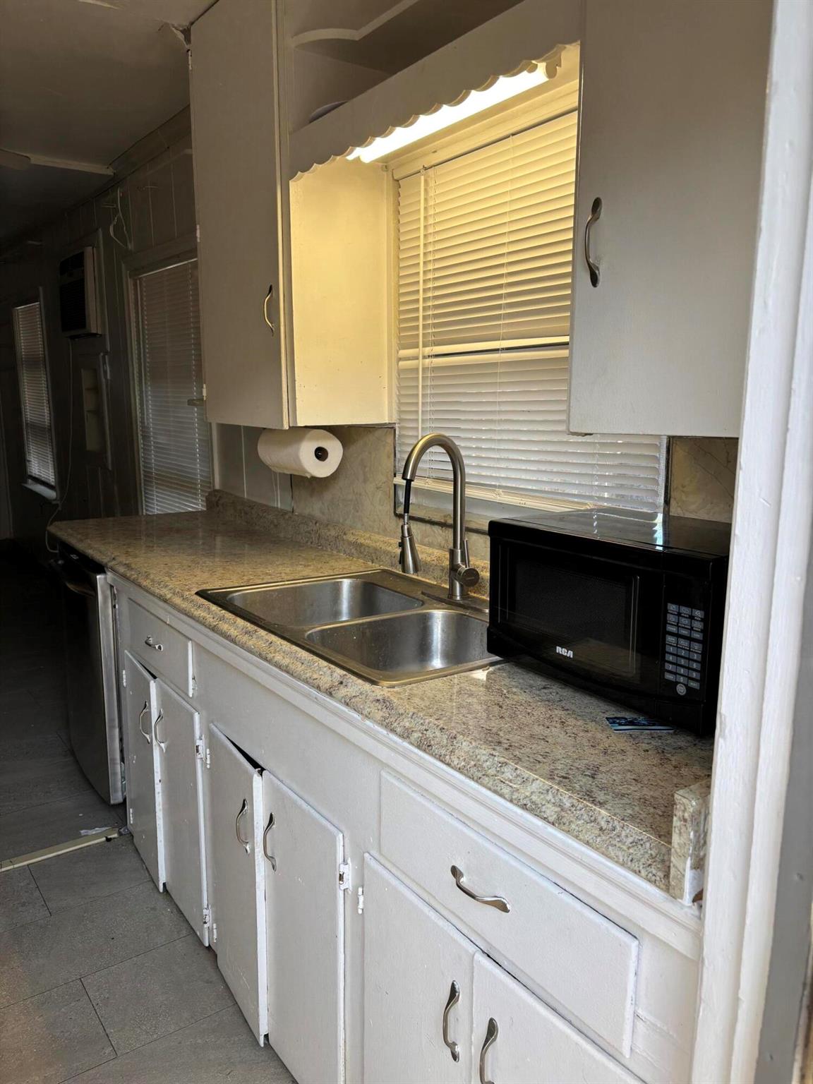 1025-1027 NE 16th Ter Fort Lauderdale, FL 33304