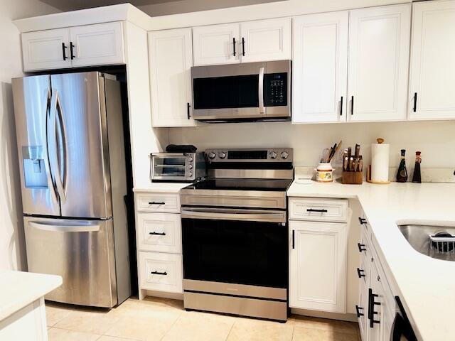 1201 Seafarer Cir #204 Jupiter, FL 33477