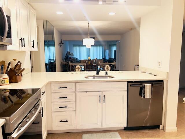 1201 Seafarer Cir #204 Jupiter, FL 33477