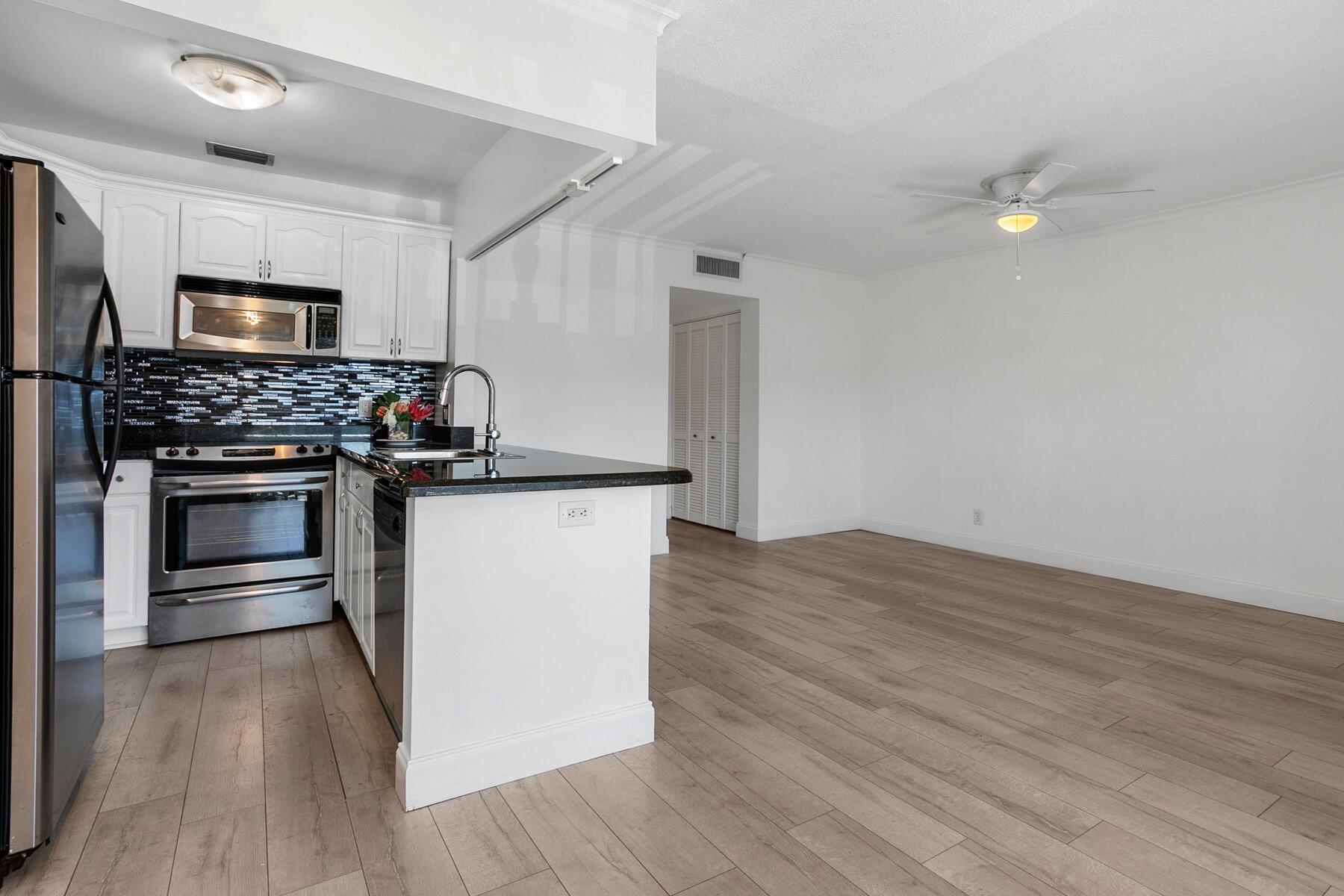 4201 S Ocean Blvd #J4