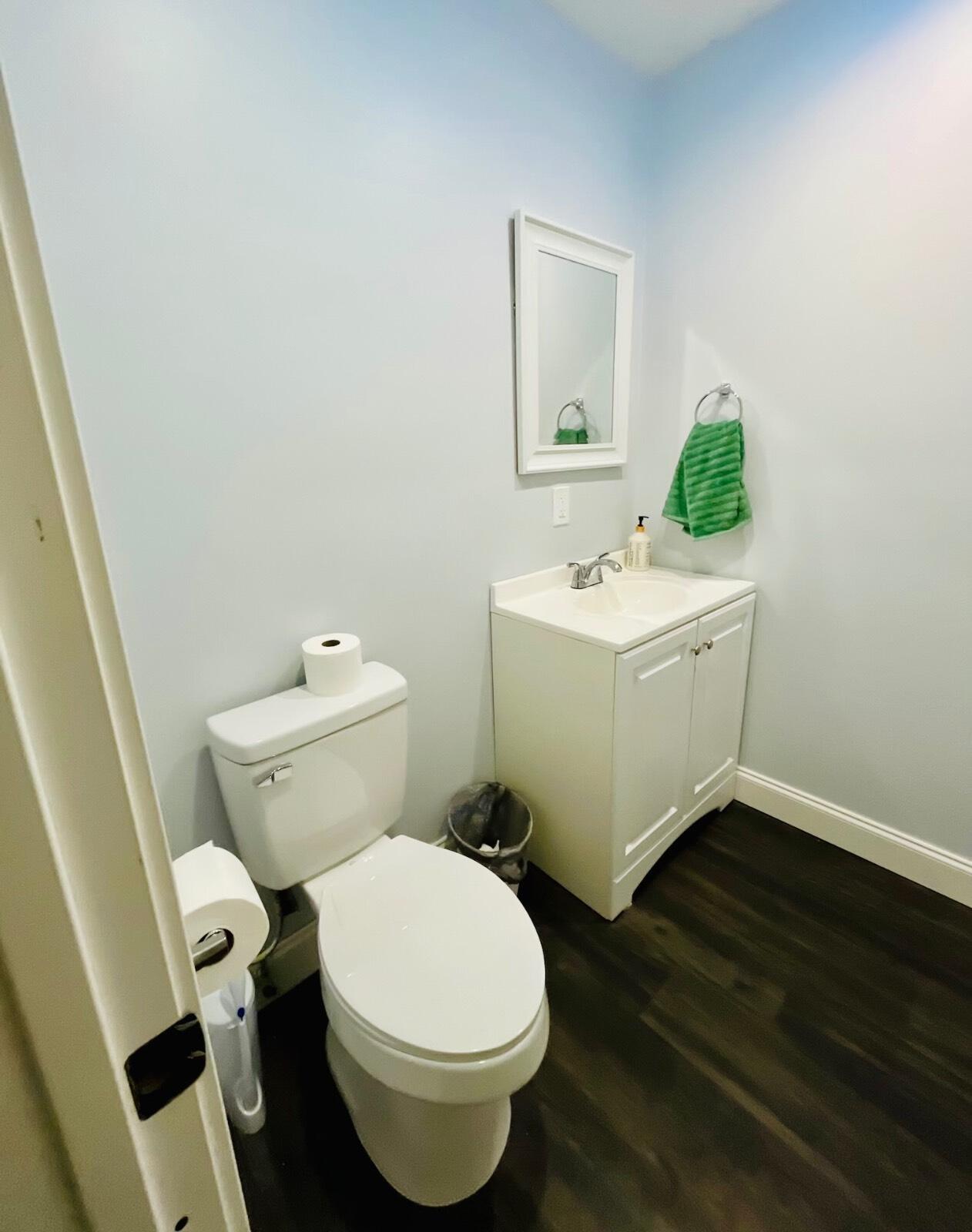 1602 Shaker Cir Cir Wellington, FL 33414