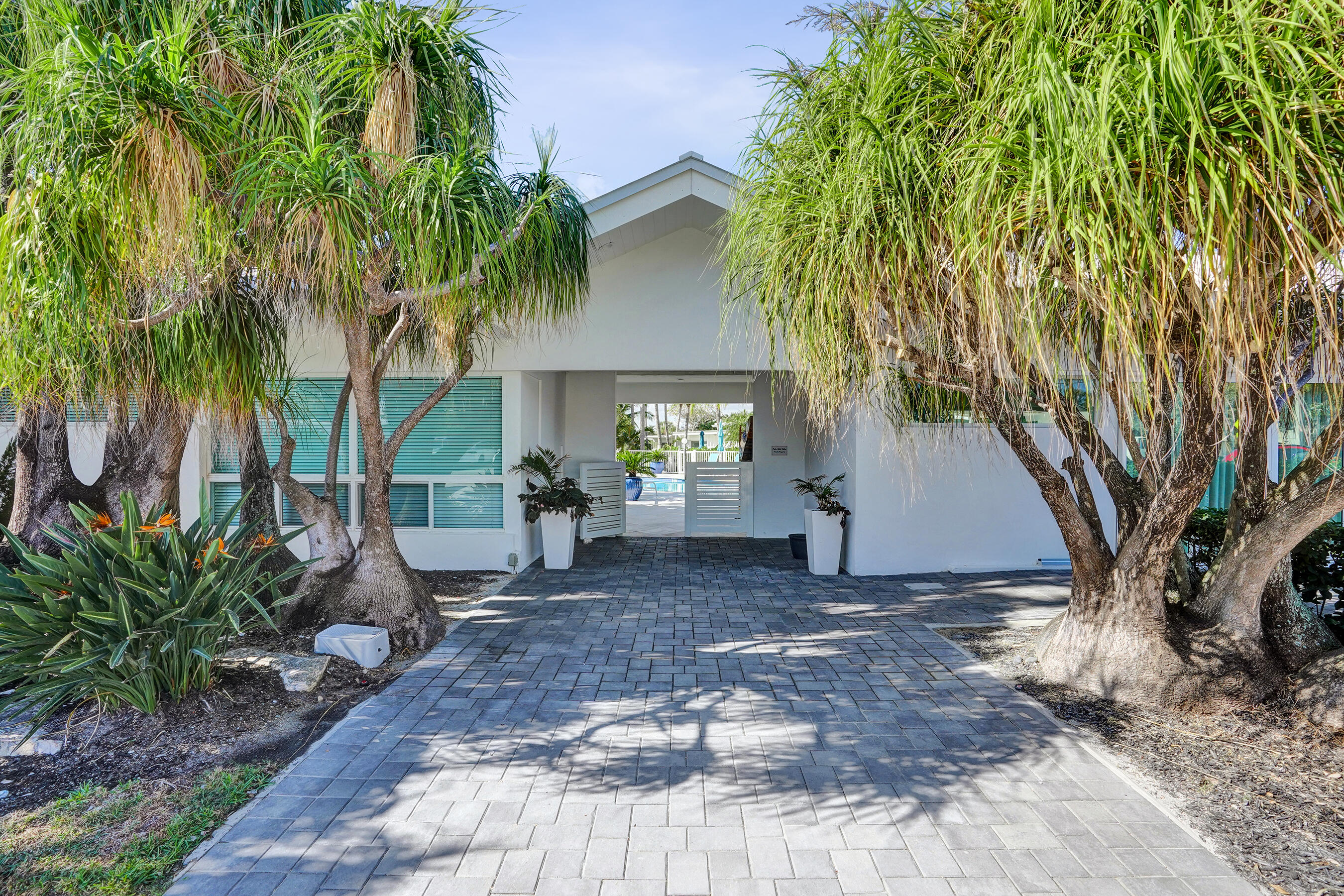 1212 Hillsboro Mile #Villa 14 Hillsboro Beach, FL 33062