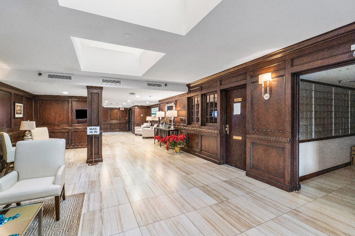 356 Golfview Rd #Ph-7 North Palm Beach, FL 33408