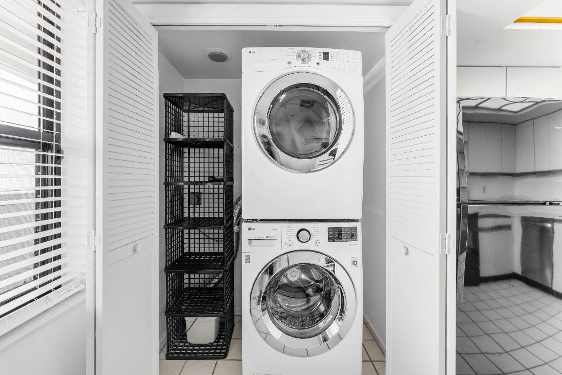 356 Golfview Rd #Ph-7 North Palm Beach, FL 33408