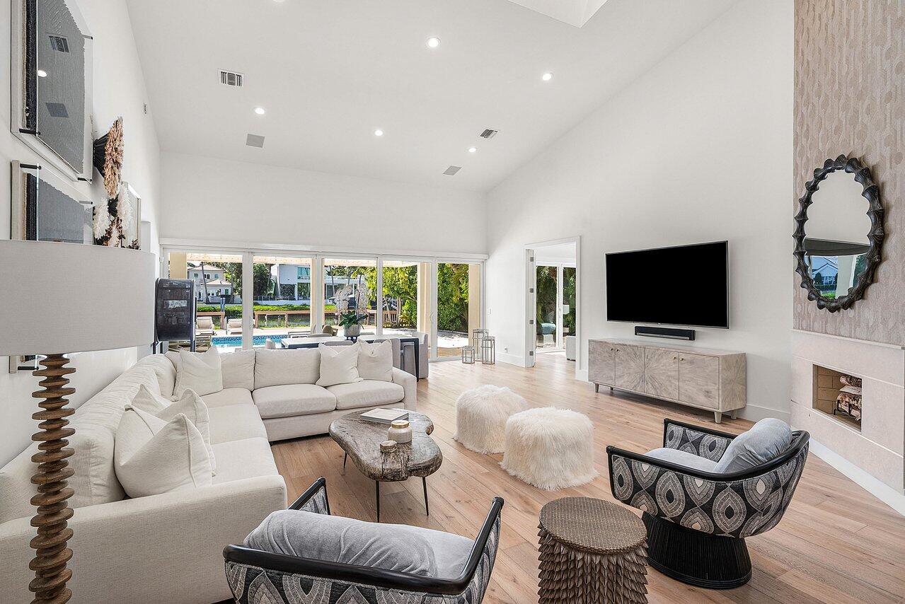 215 Island Jupiter, FL 33477