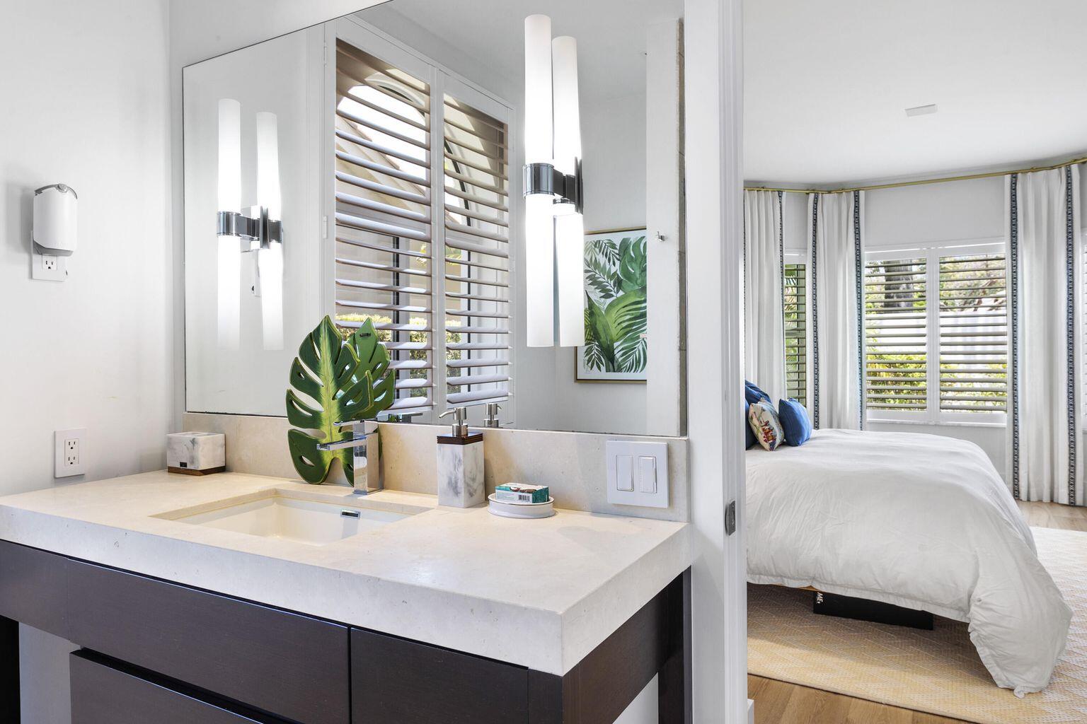 215 Island Jupiter, FL 33477