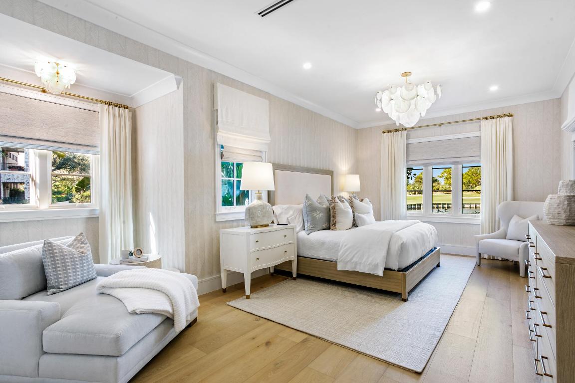 304 Villa Dr Jupiter, FL 33477