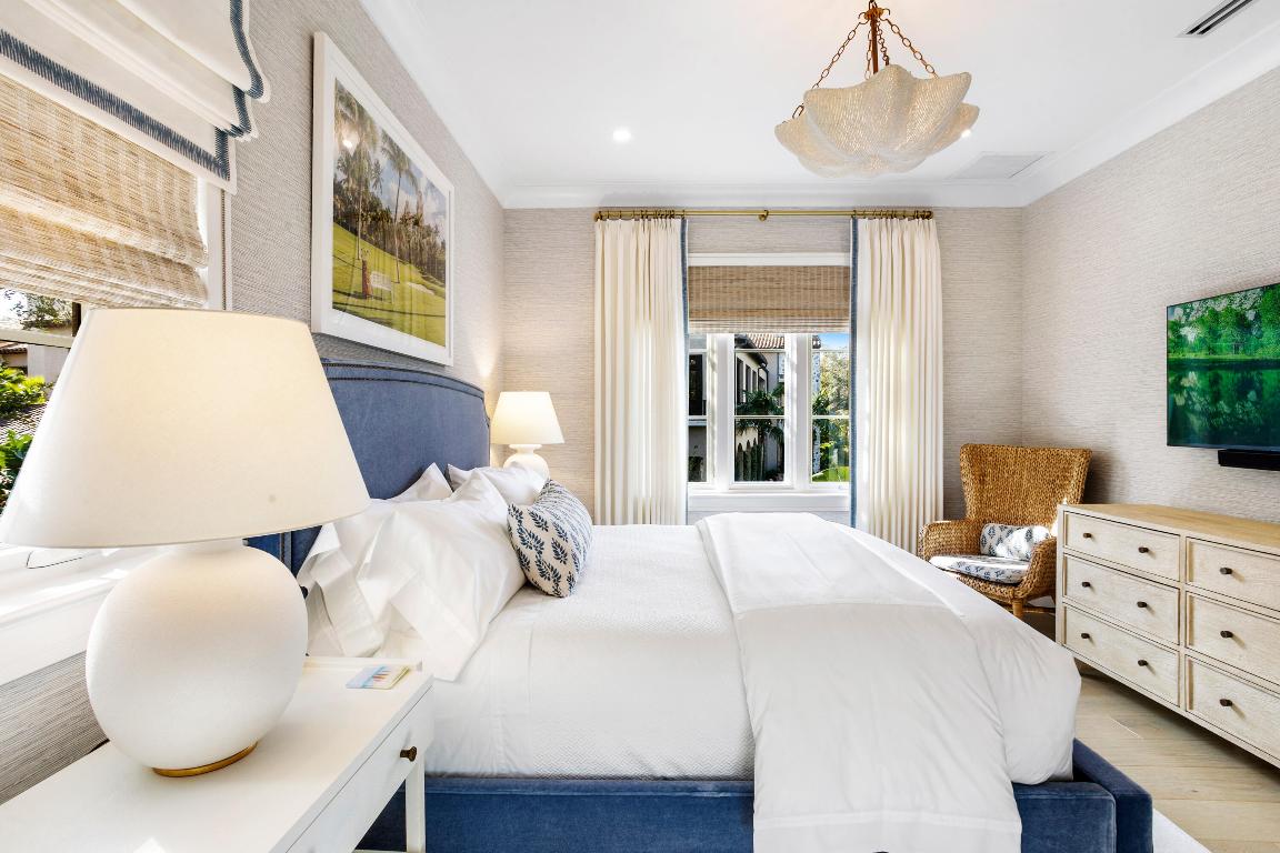 304 Villa Dr Jupiter, FL 33477