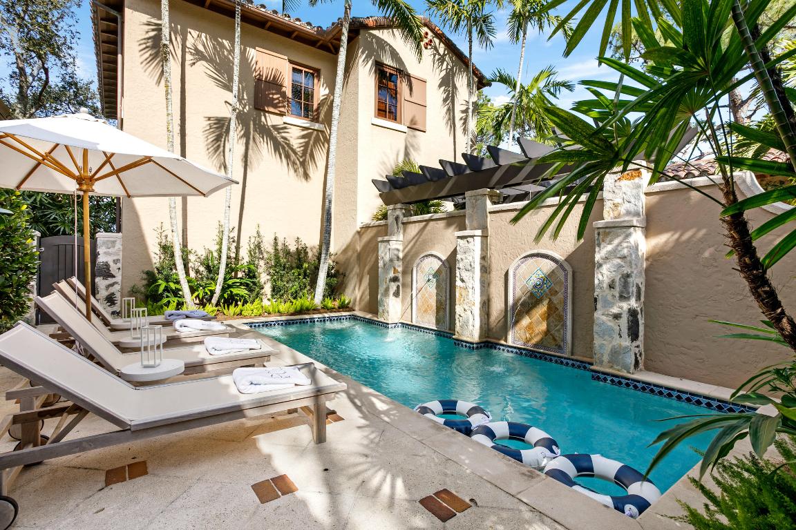 304 Villa Dr Jupiter, FL 33477